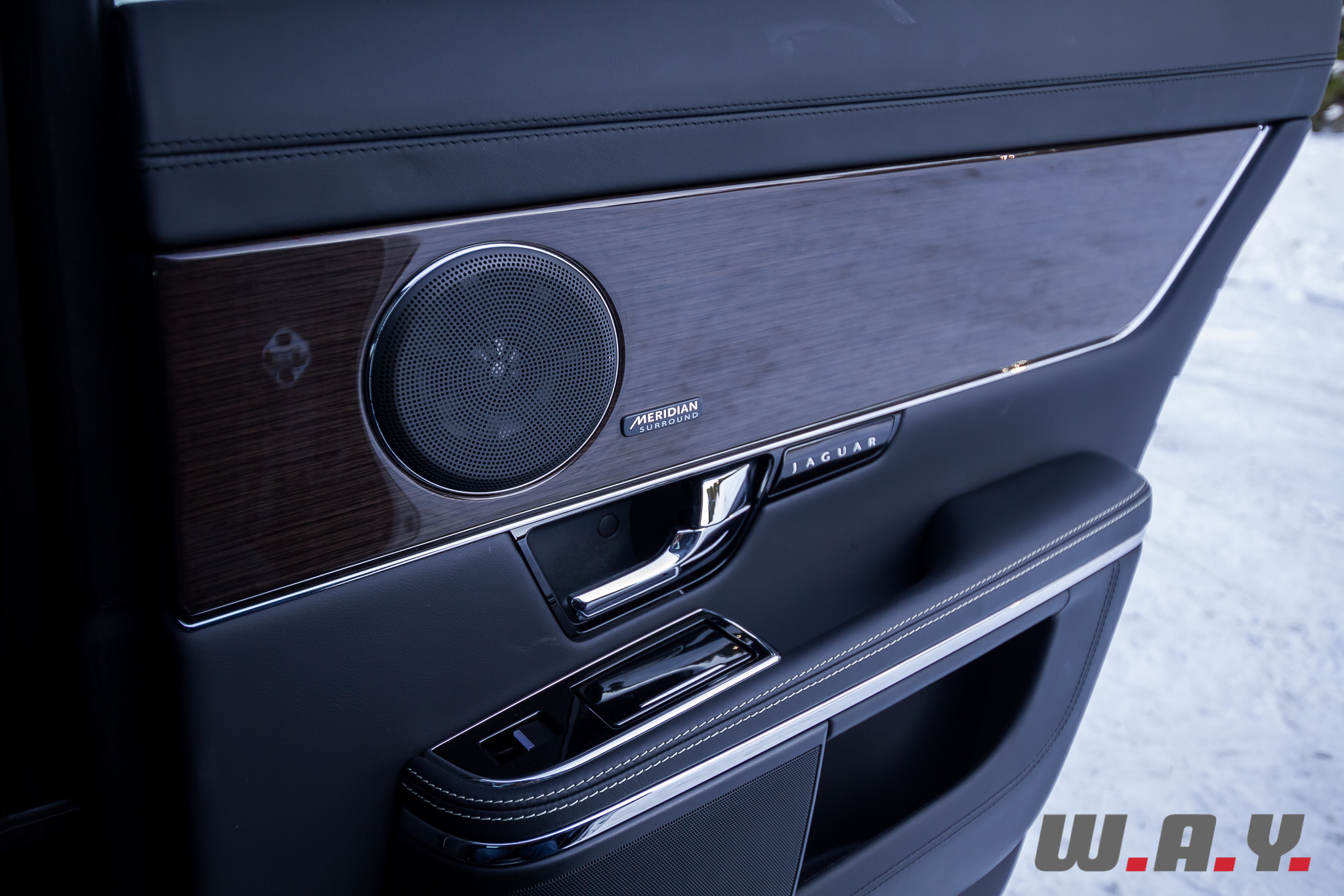 JaguarXJSCAWD-1