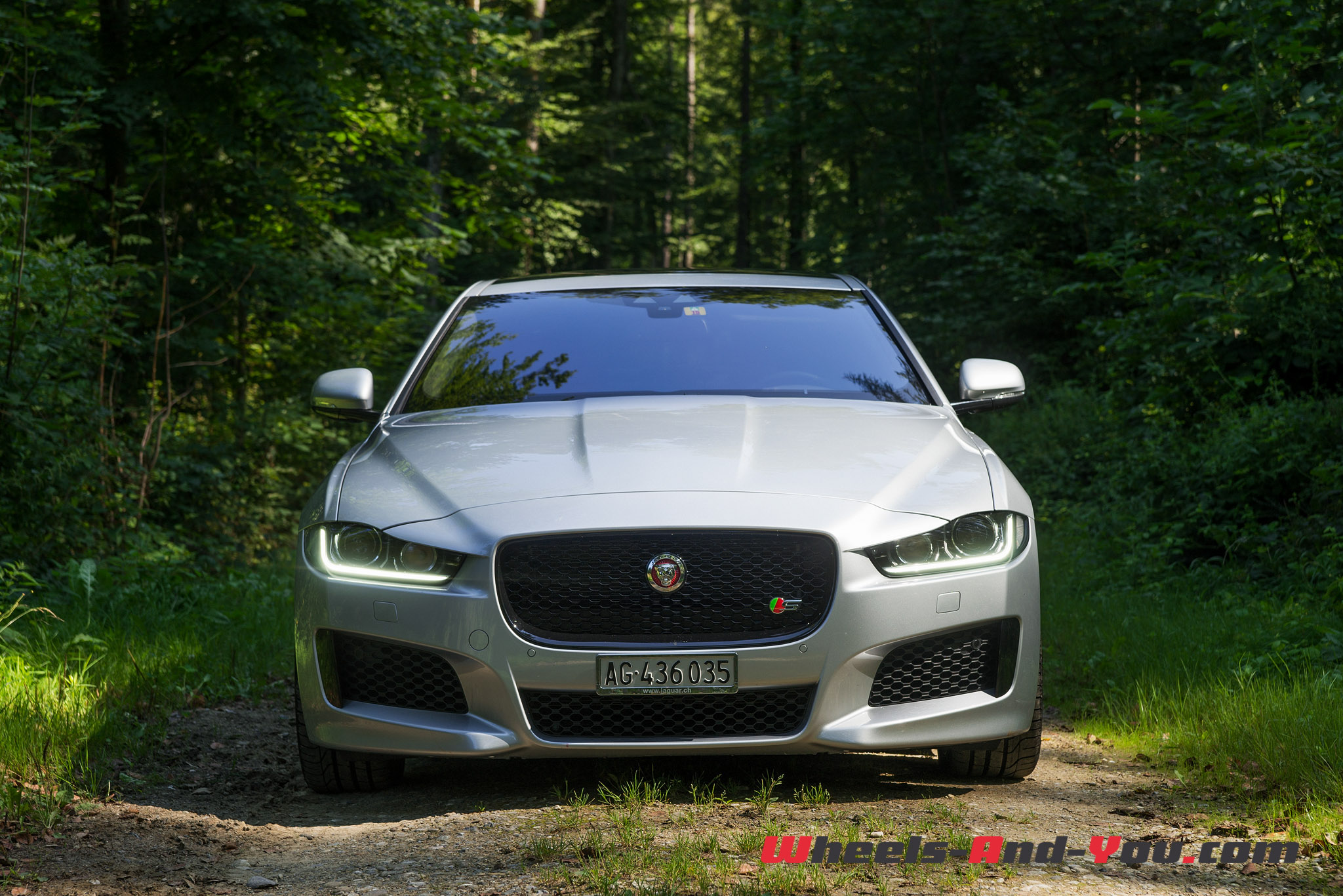 Jaguar XE-18
