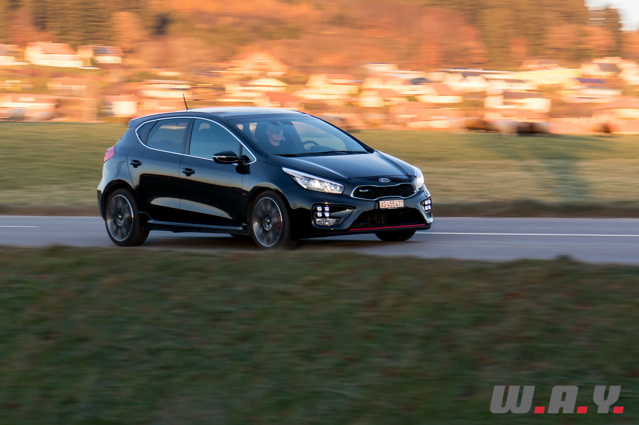 KiaCeedGT-01