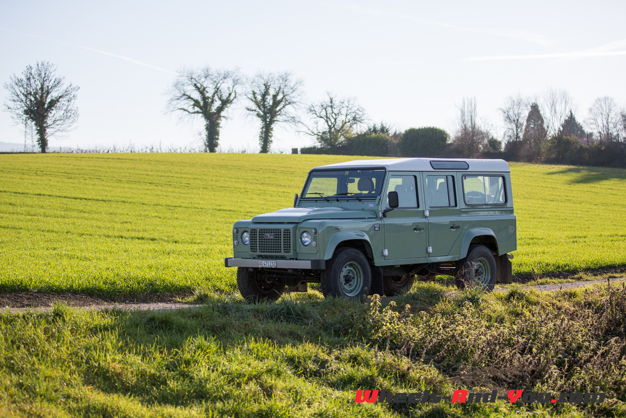 LRDefenderHeritage 01