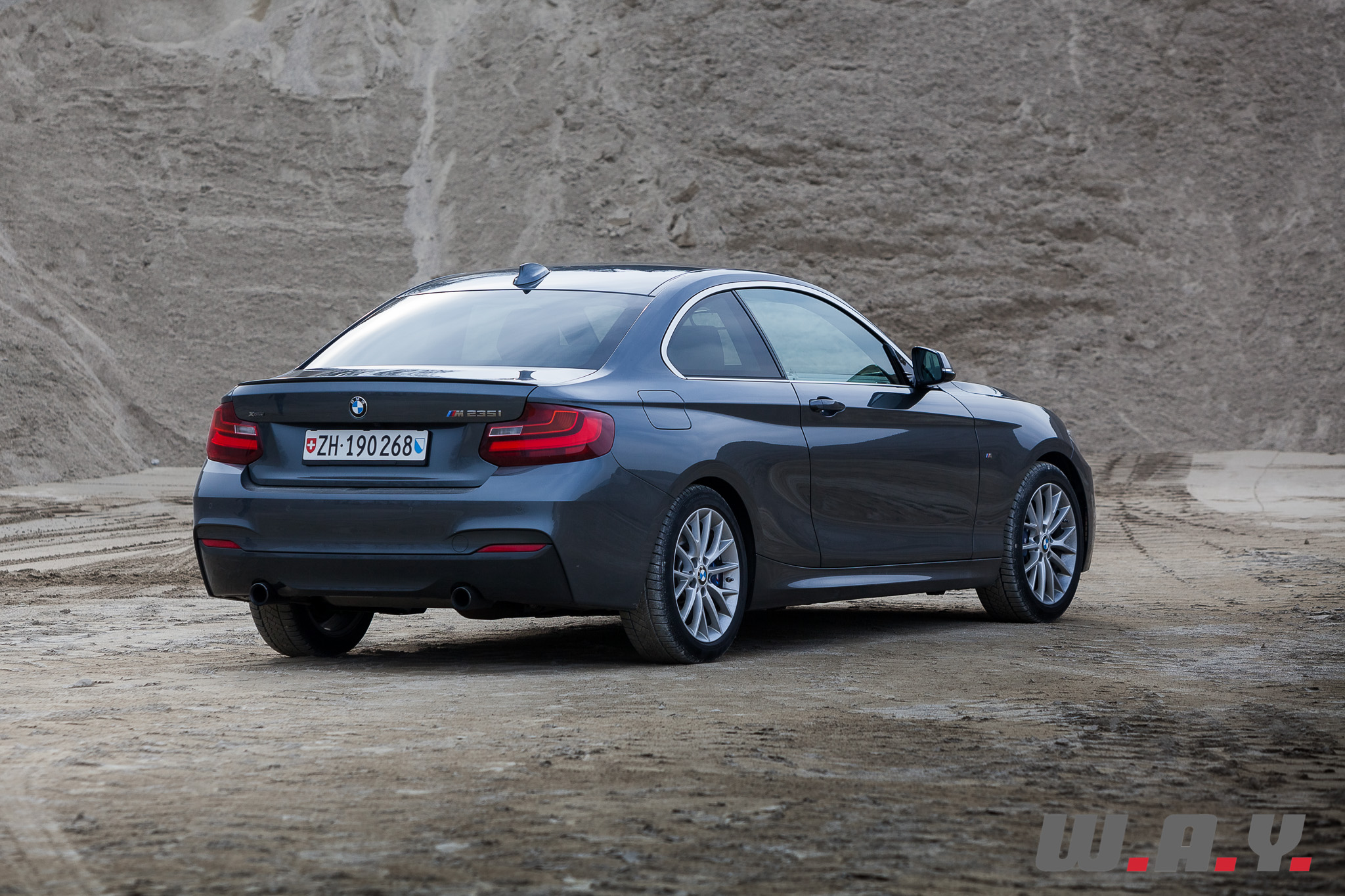 M235i-32