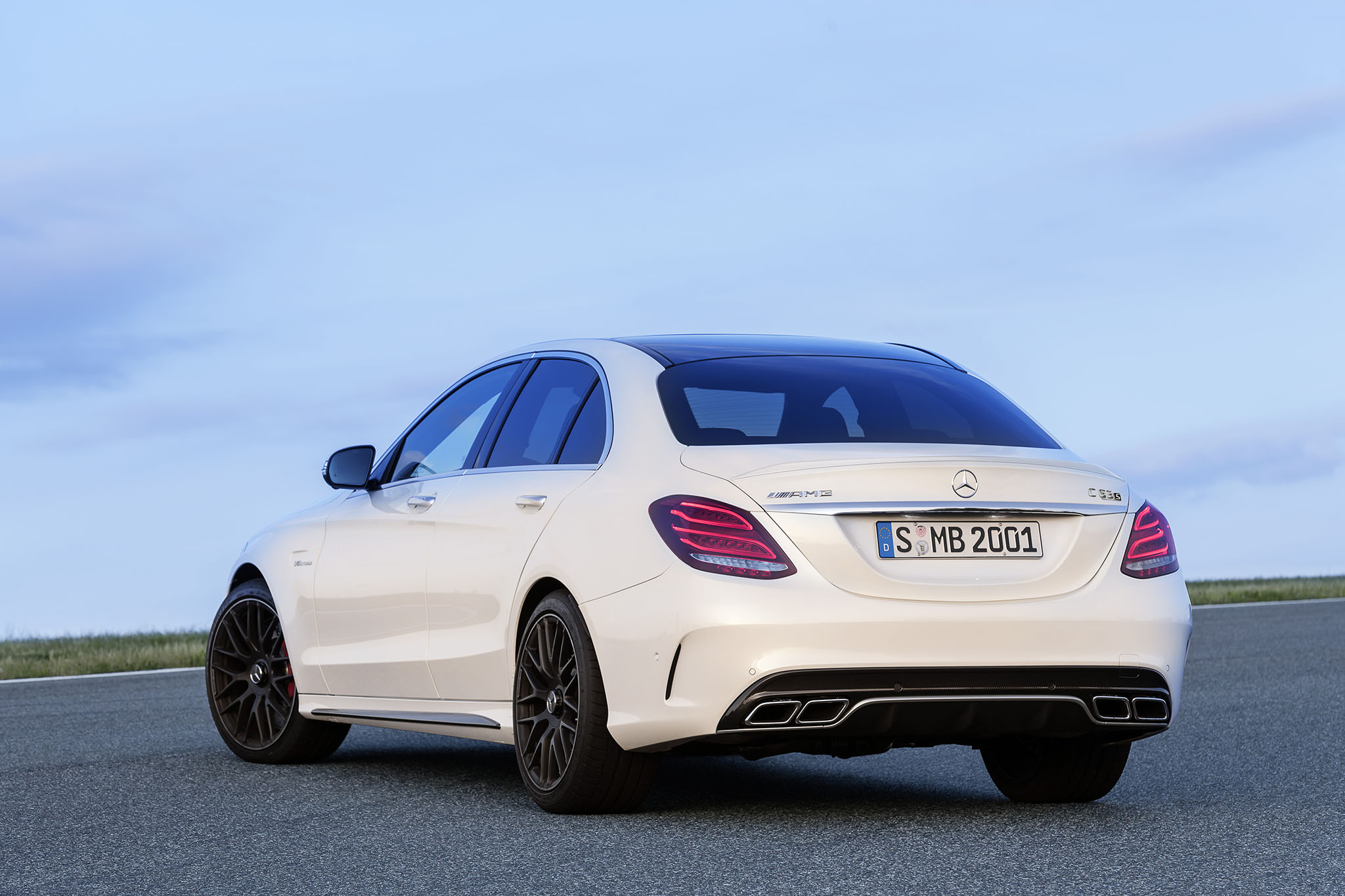 MBC63AMG 02