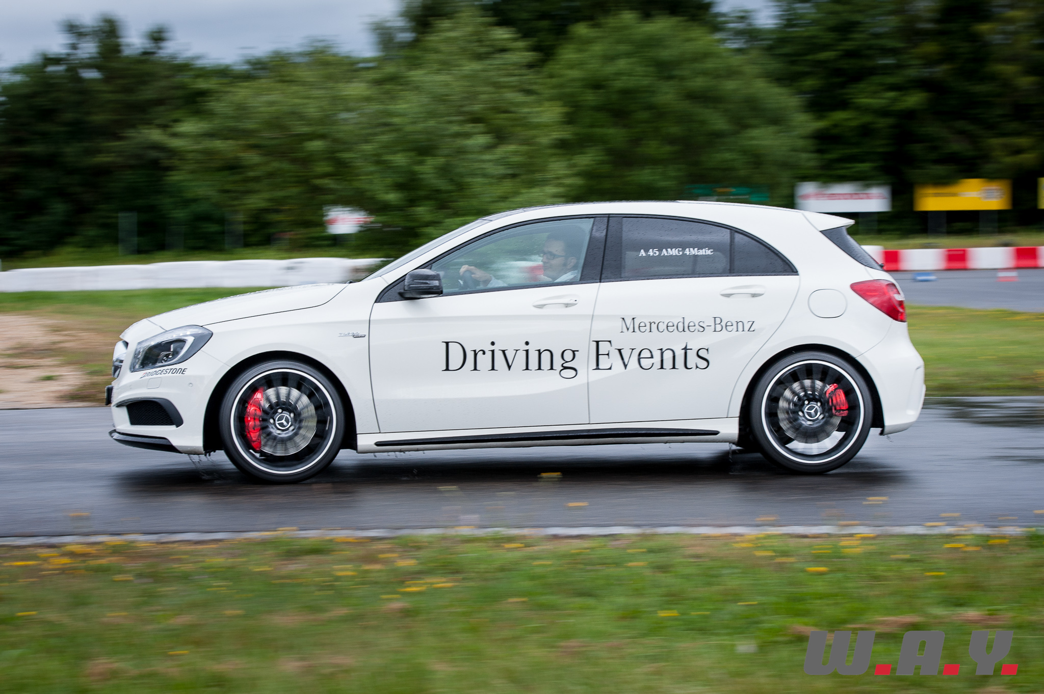 MBDrivingEvent-1