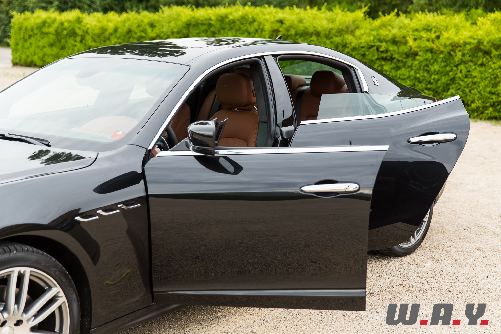 MaseratiGhibliSQ4-42