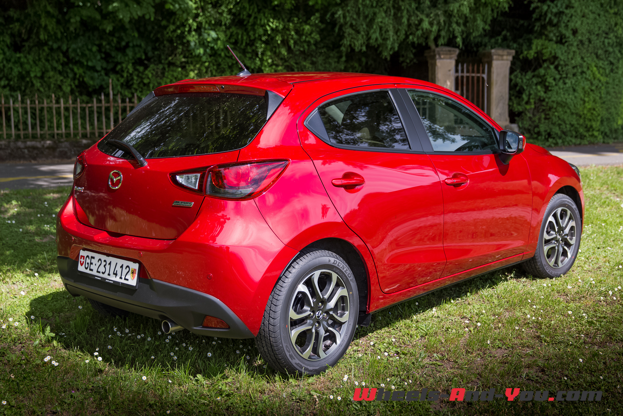 Mazda2 06