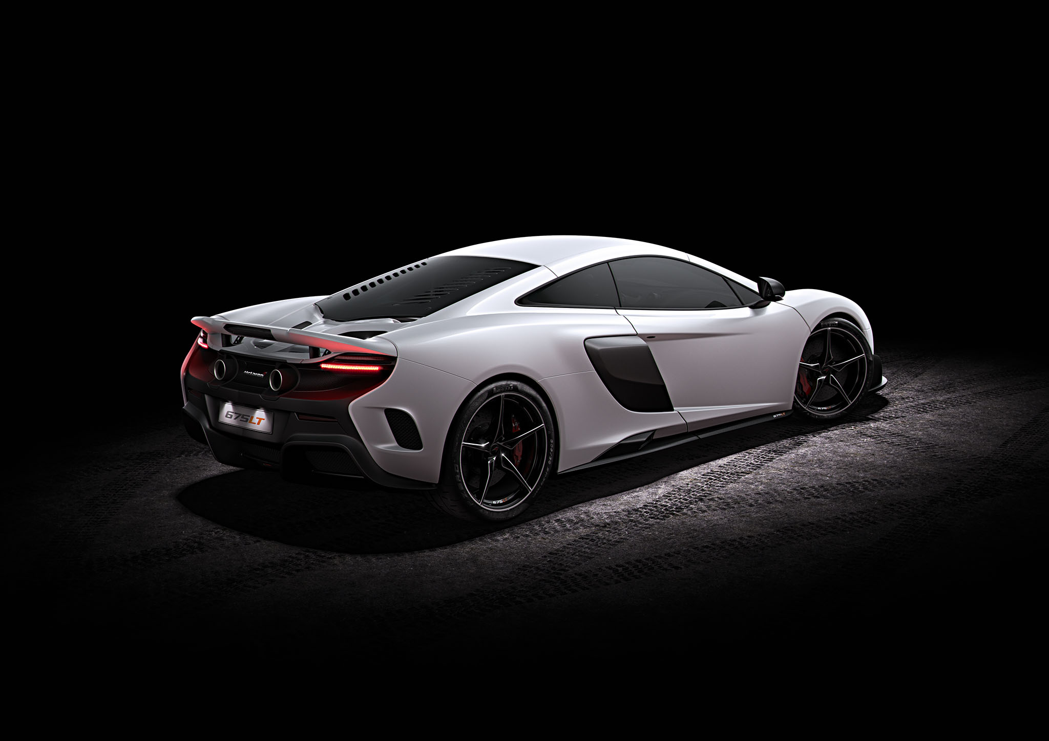 McLaren675LT 02