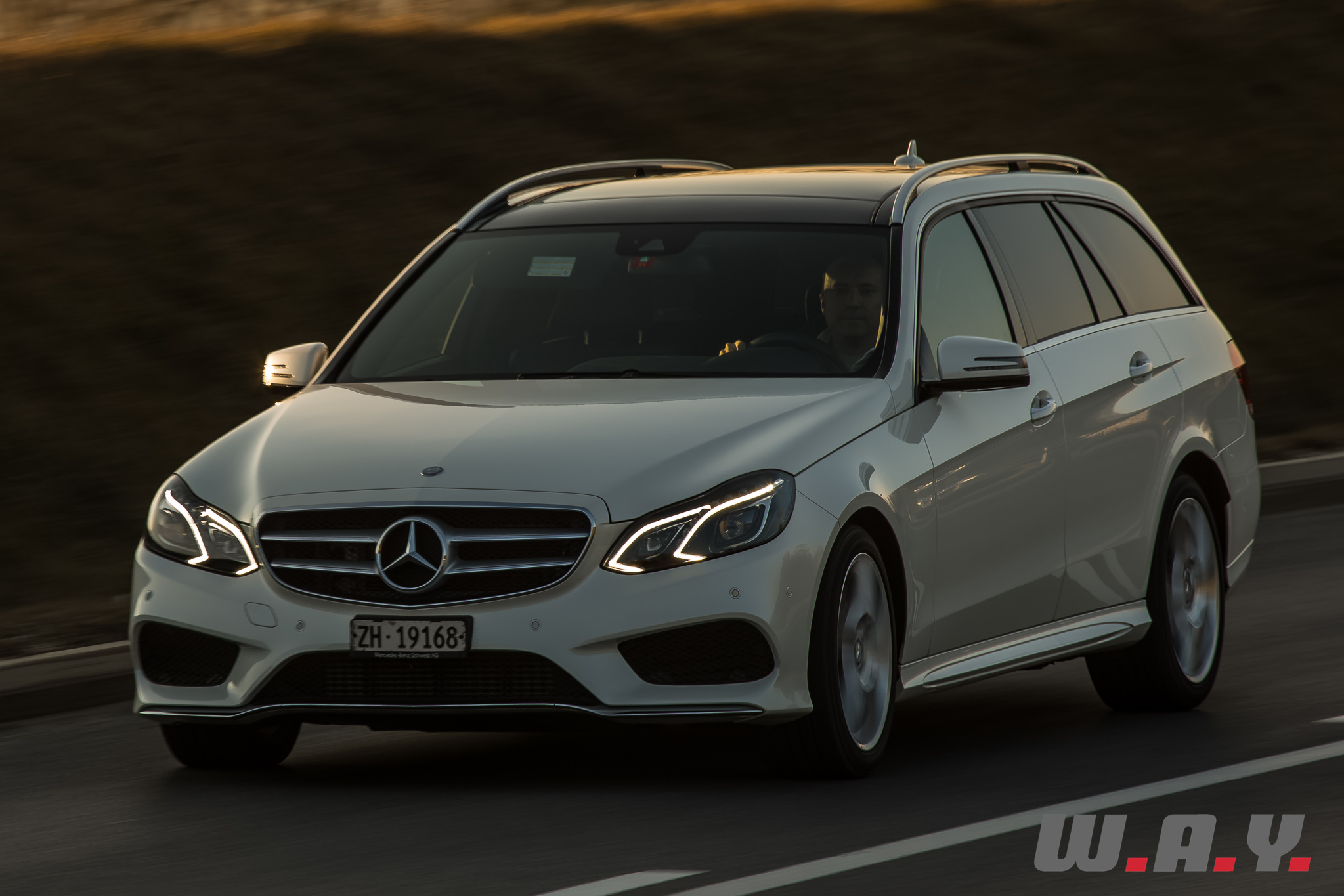 MercedesBenzE350T4M-1