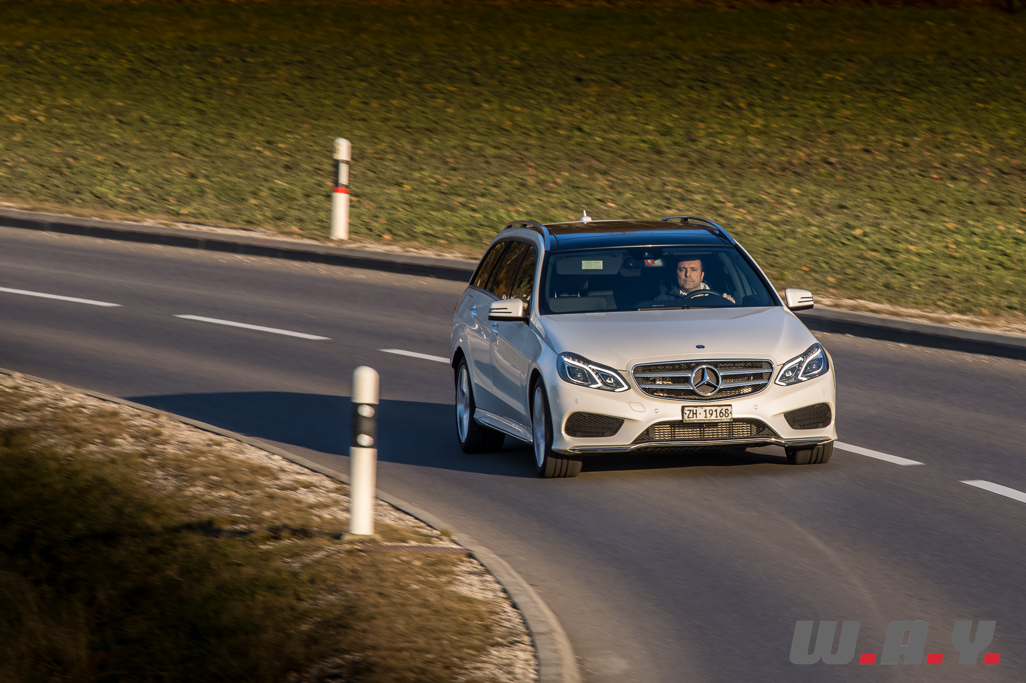 MercedesBenzE350T4M-1