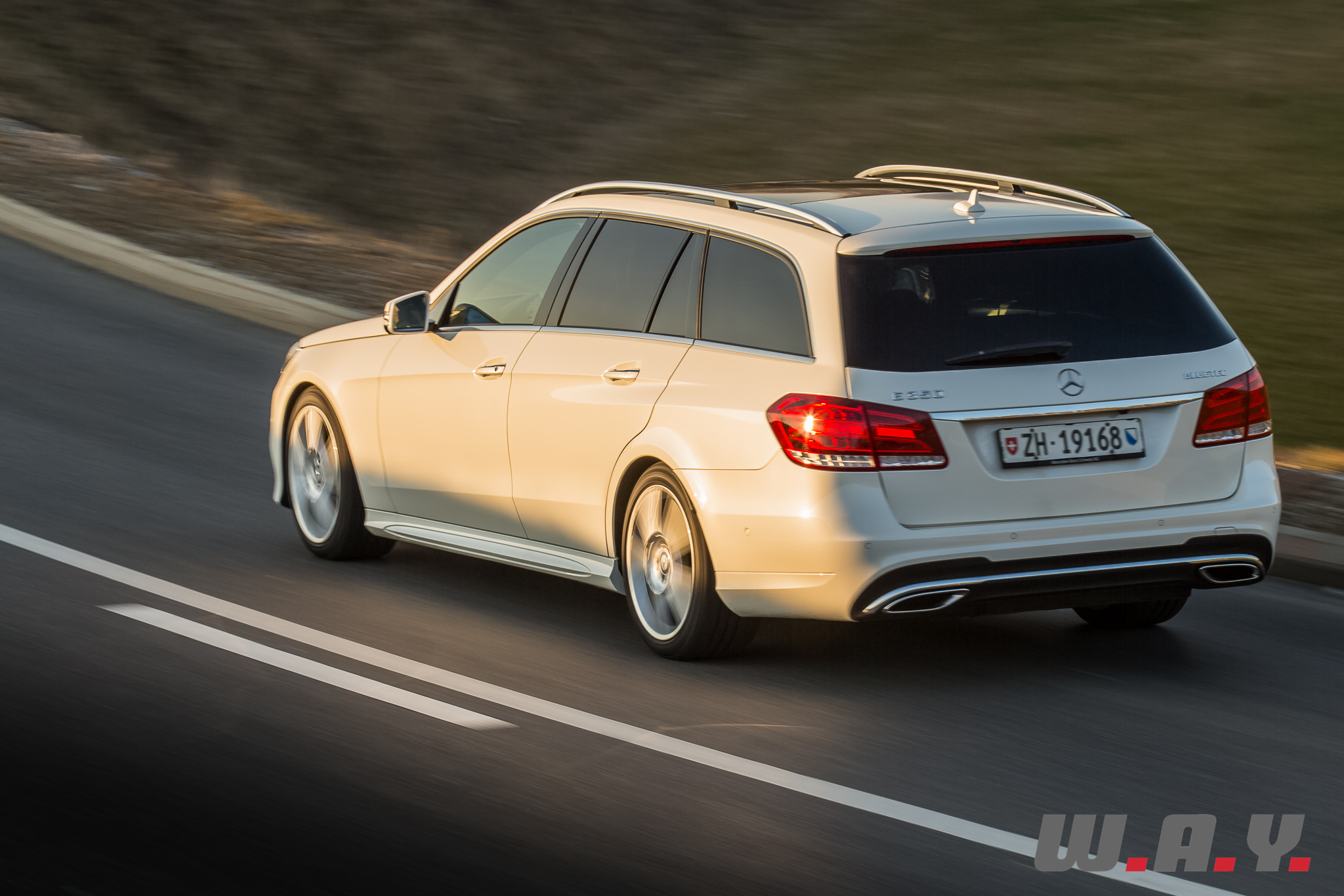 MercedesBenzE350T4M-1