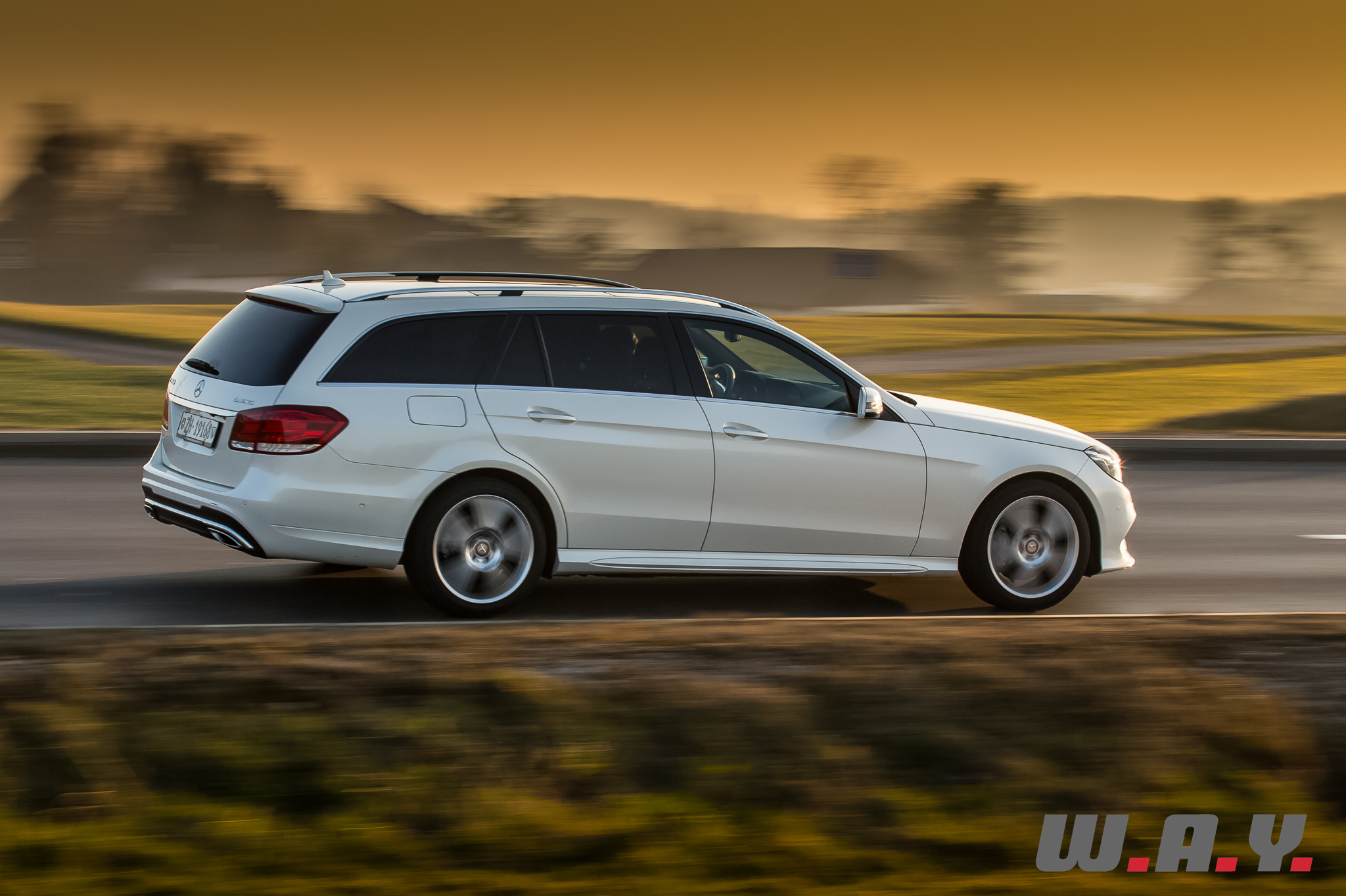 MercedesBenzE350T4M-1