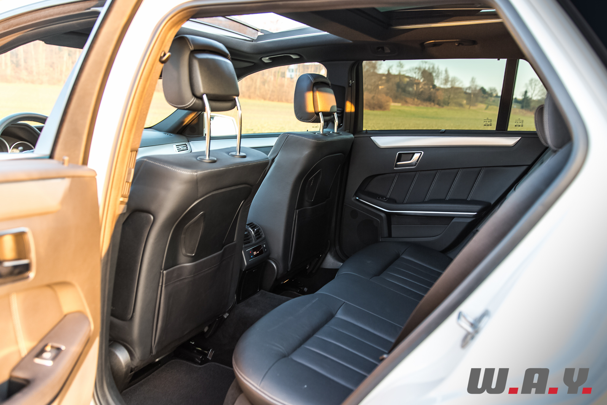 MercedesBenzE350T4M-1