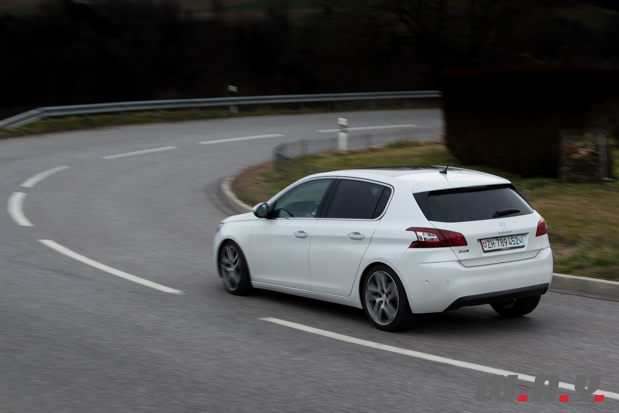 Peugeot308-1