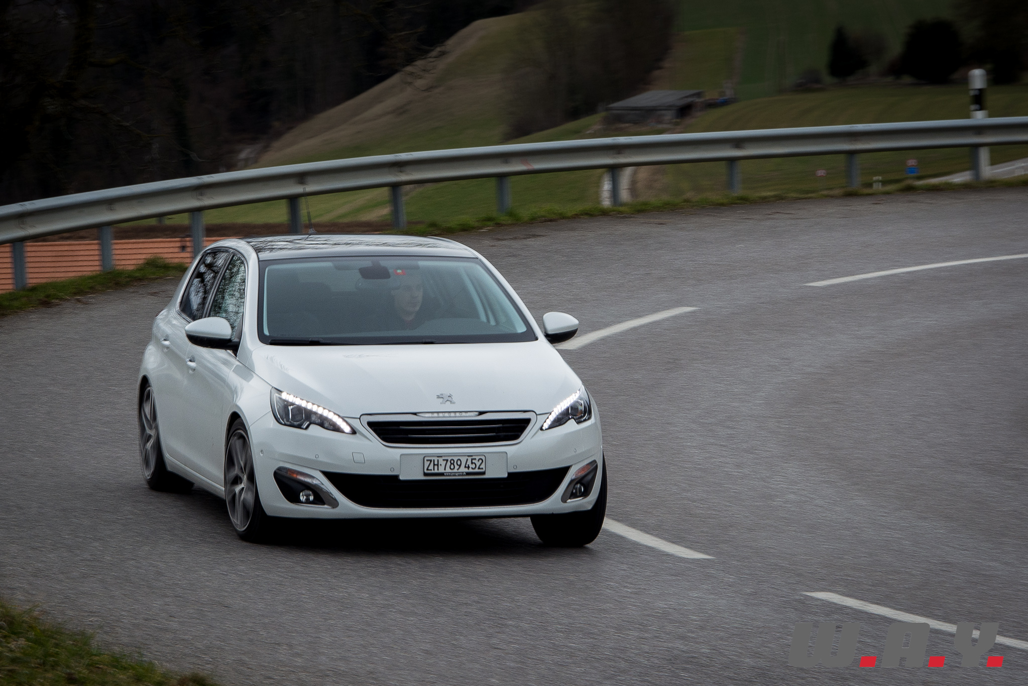 Peugeot308-1