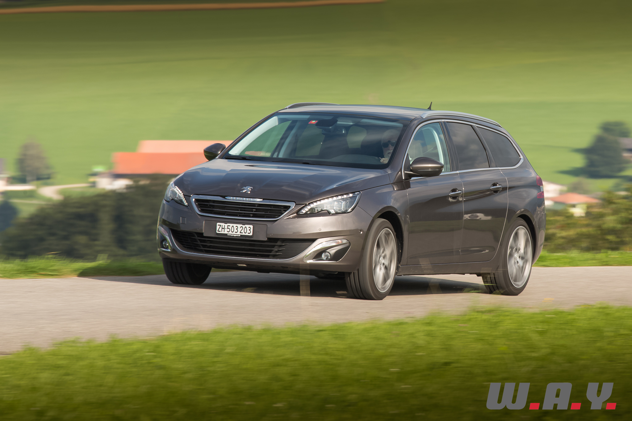 Peugeot308SW-16