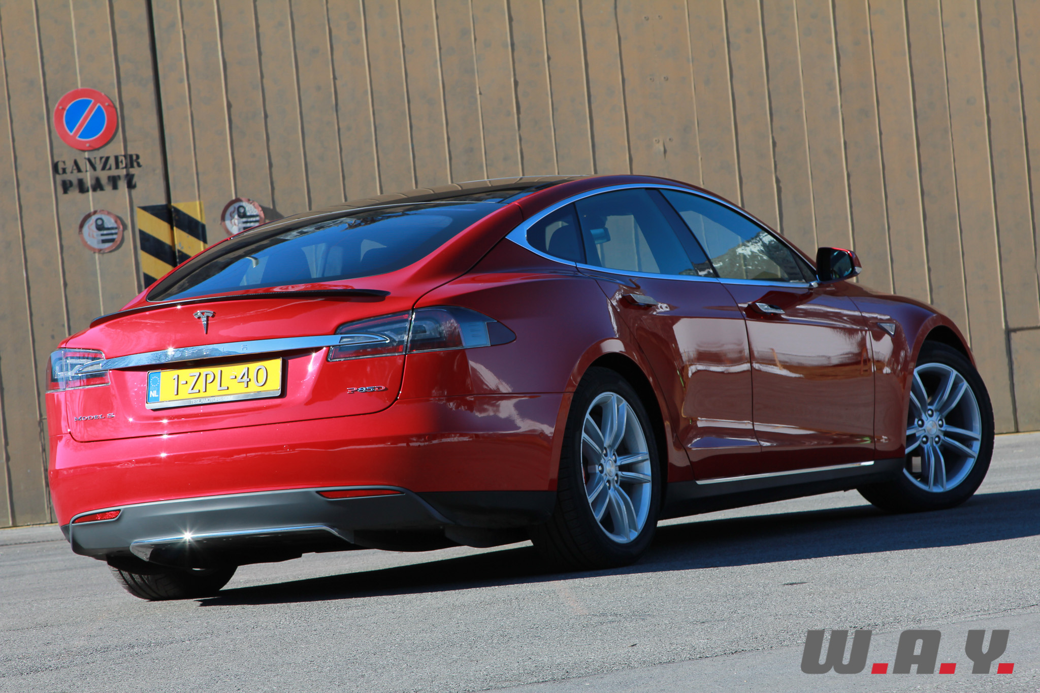 TeslaModelSP85D 33
