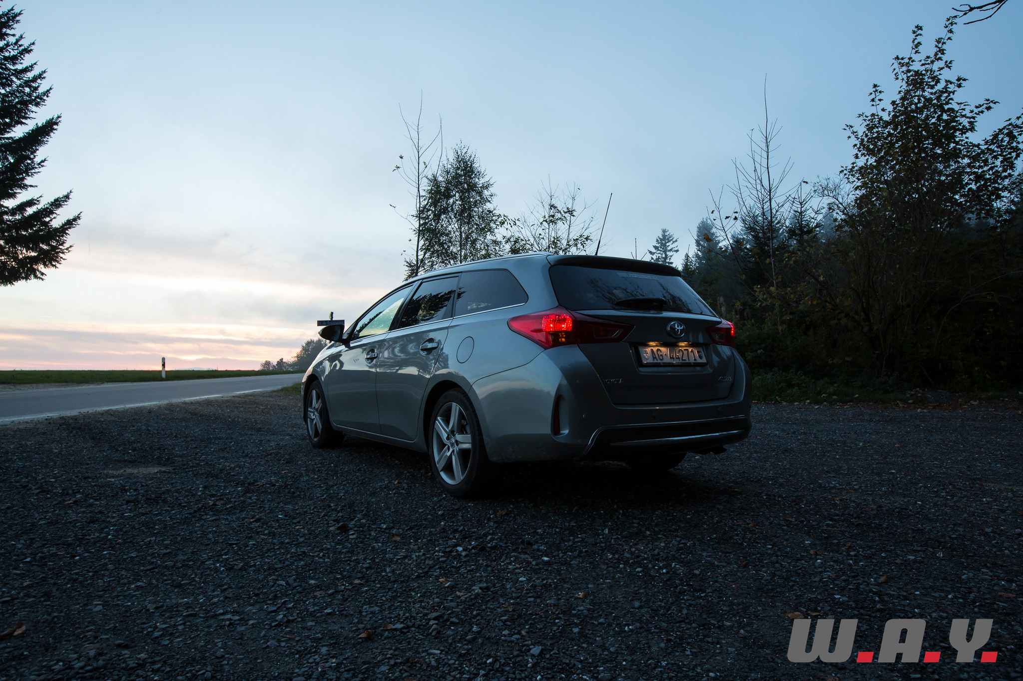 ToyotaAurisTouringSport-10