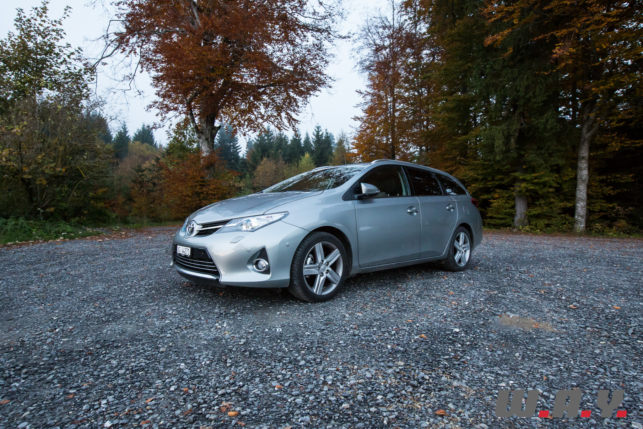 ToyotaAurisTouringSport-11