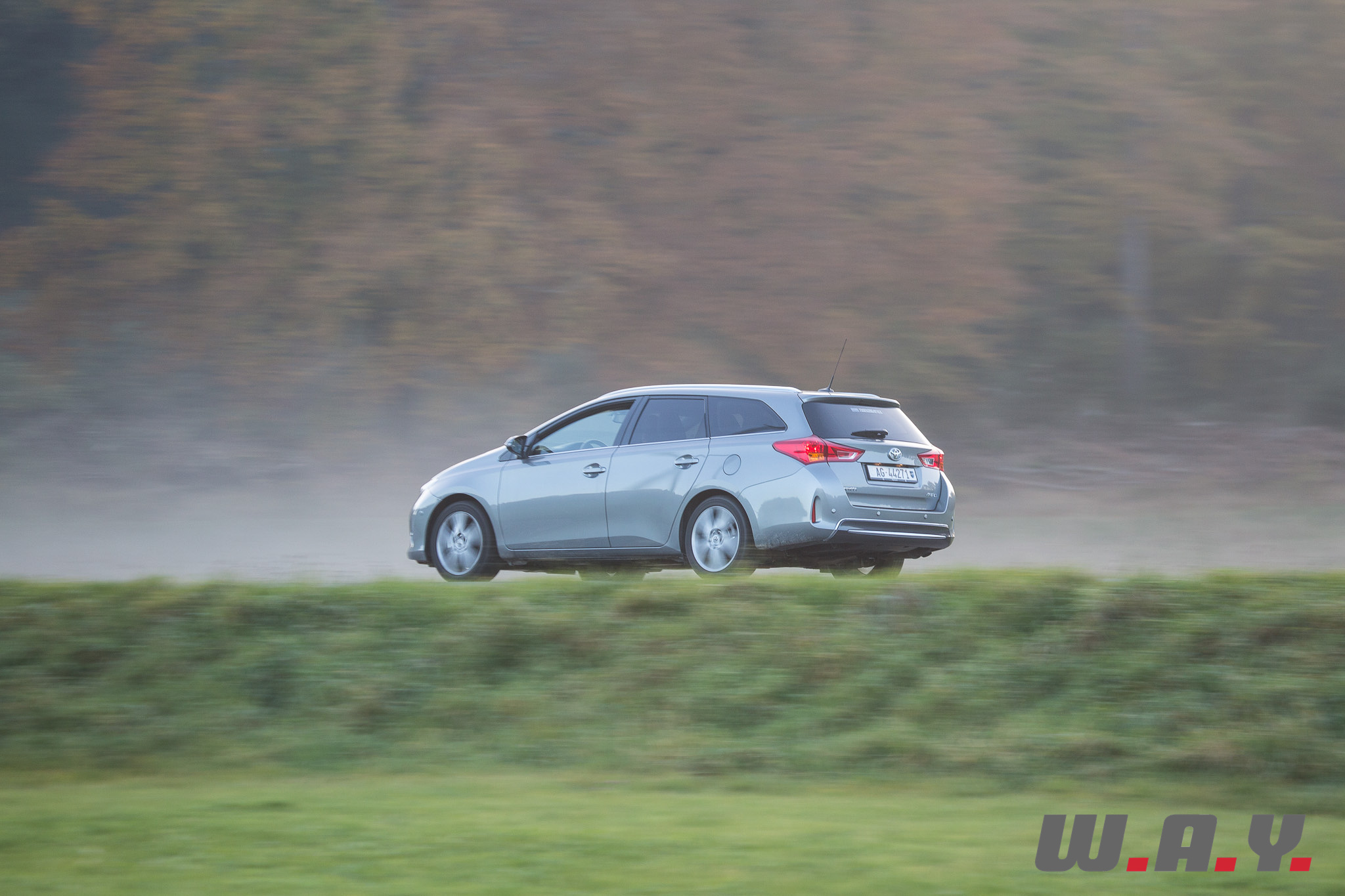 ToyotaAurisTouringSport-26