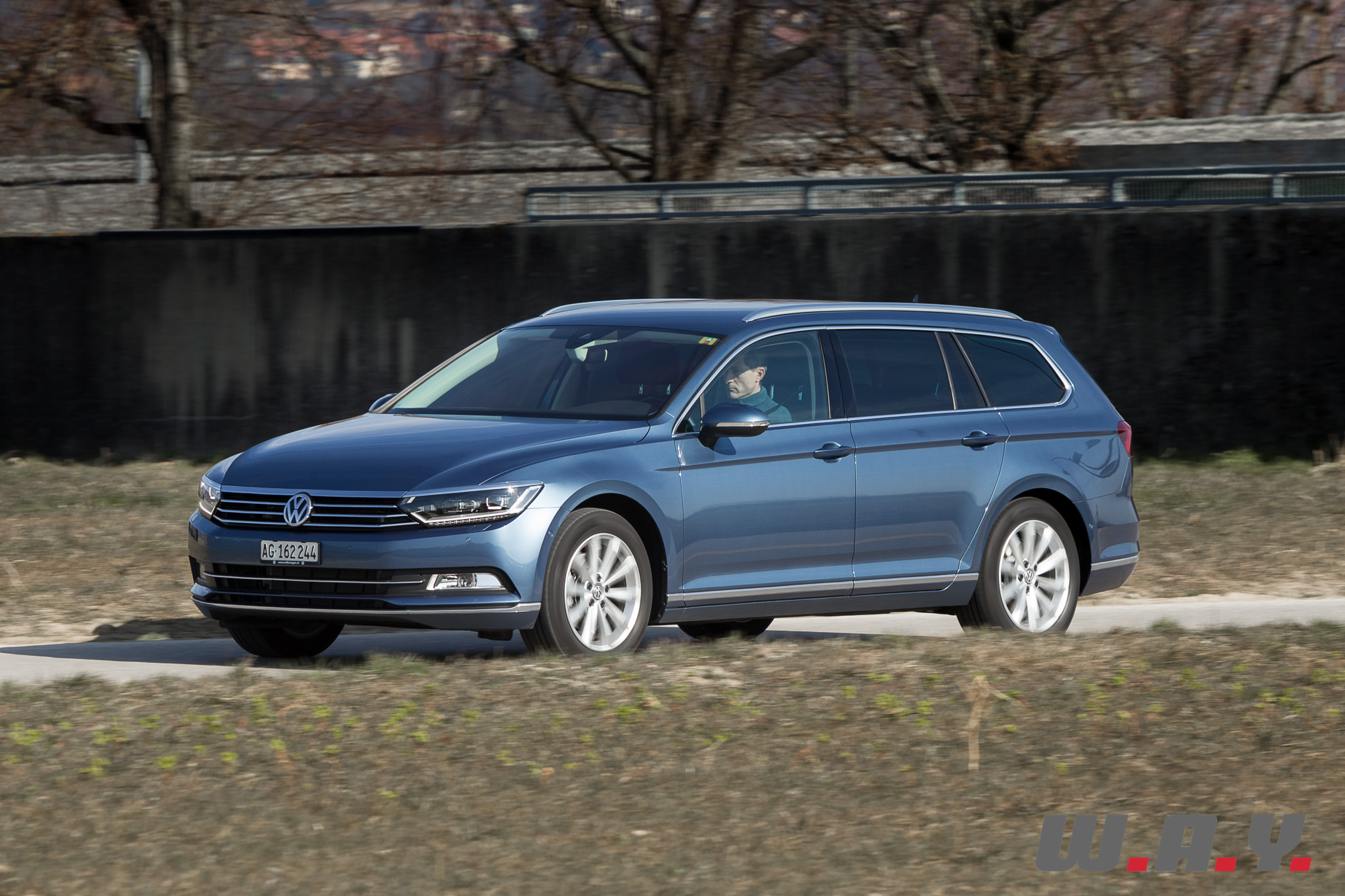 VW-Passat-01