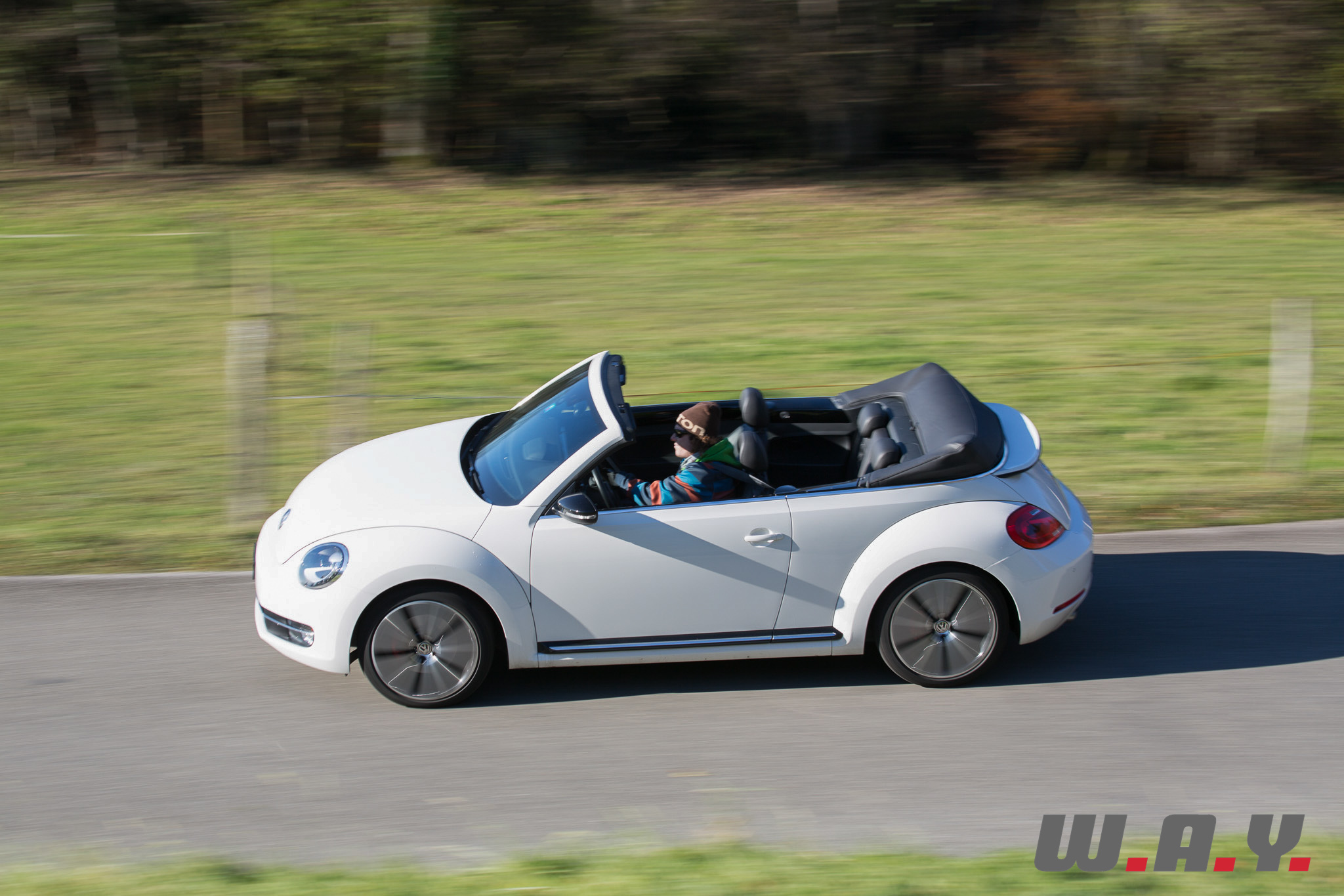 VWBeetleCabriolet-14
