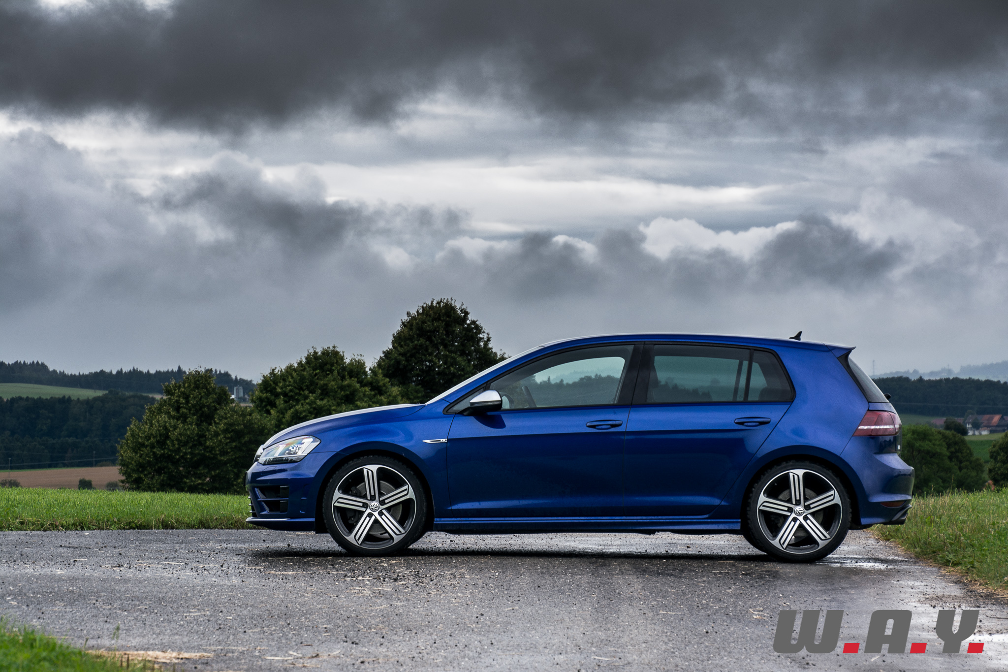 VWGolfR-10