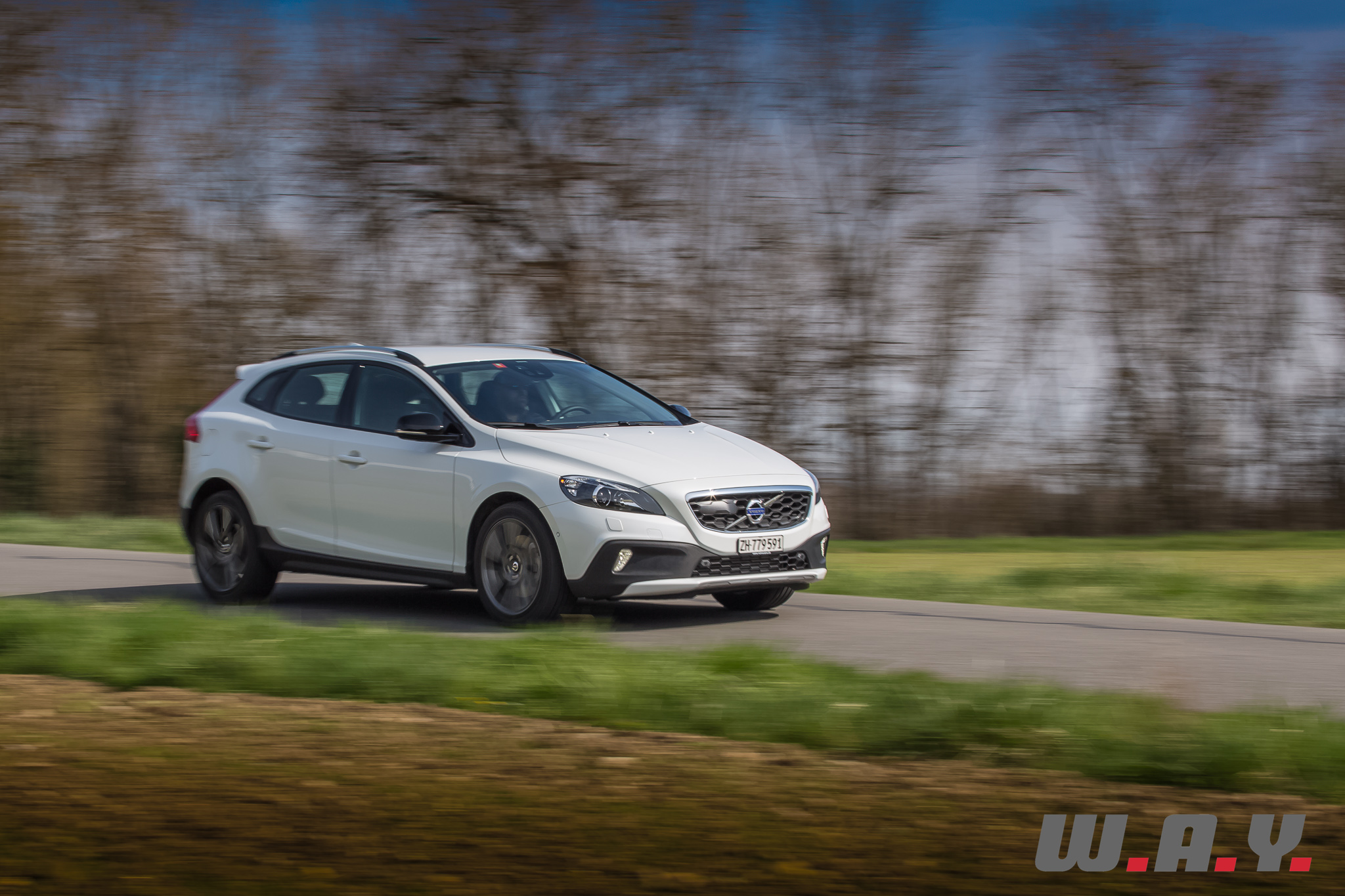 VolvoV40CrossCountryT4AWD-11