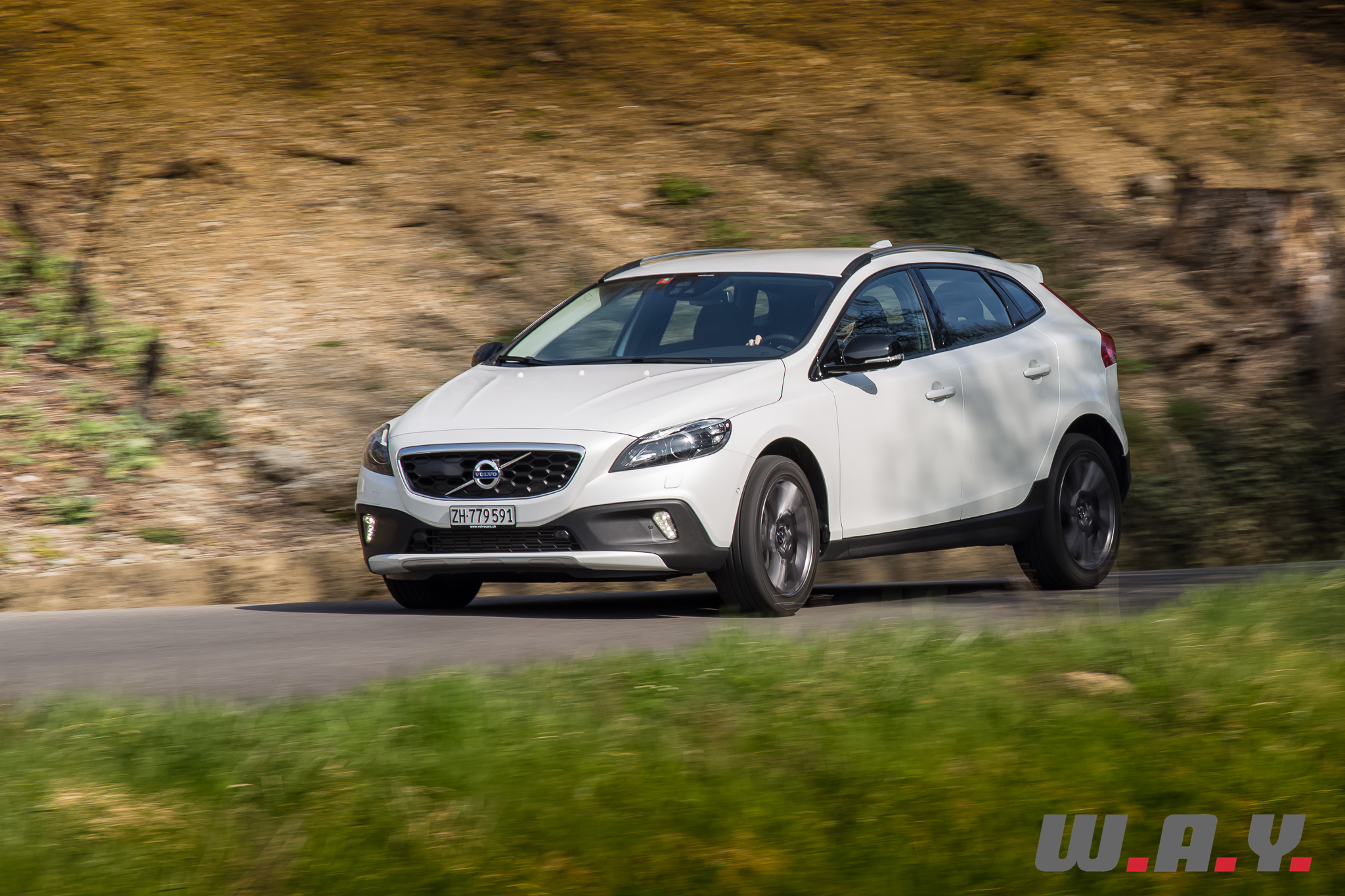 VolvoV40CrossCountryT4AWD-20