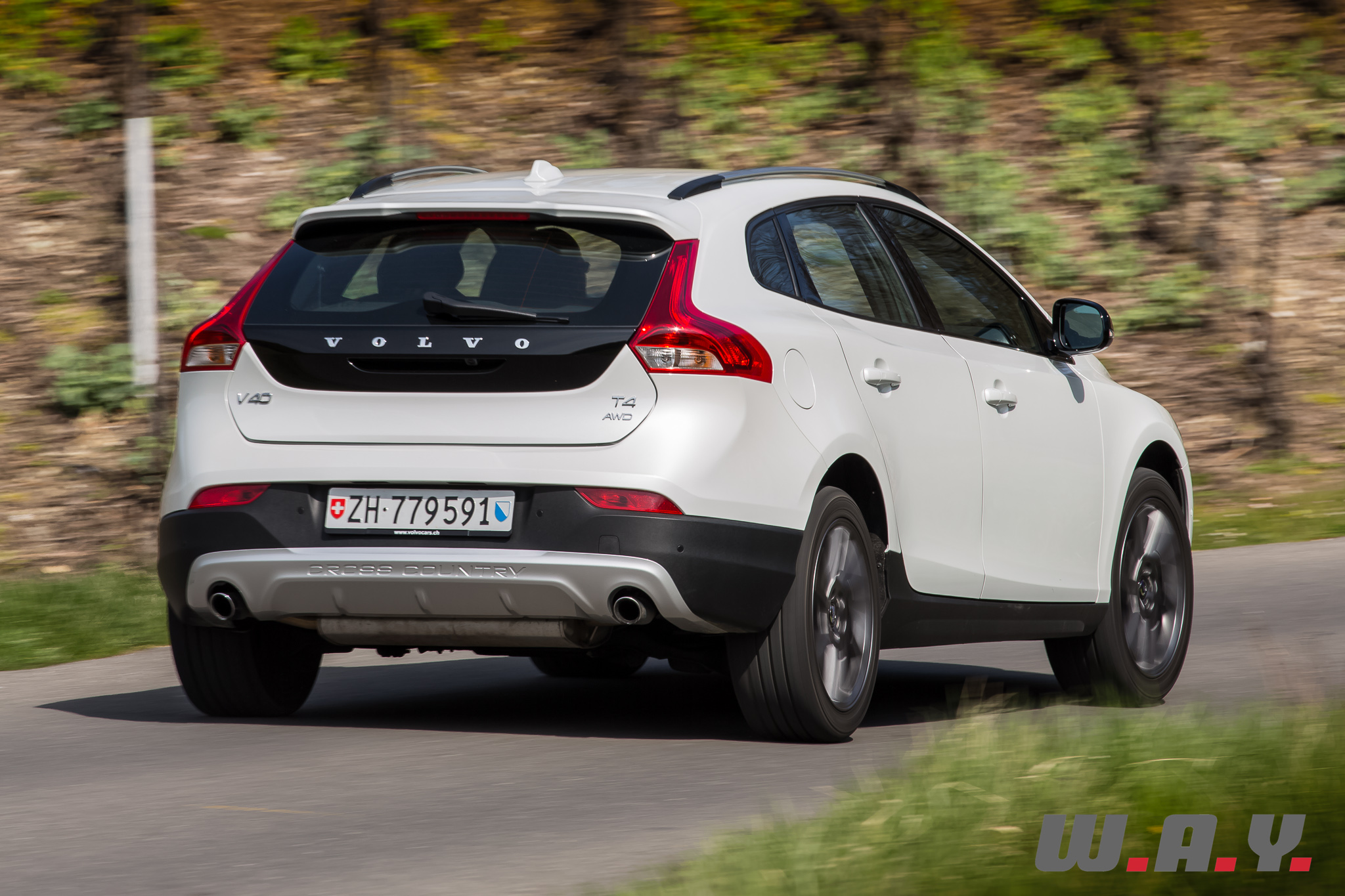 VolvoV40CrossCountryT4AWD-22