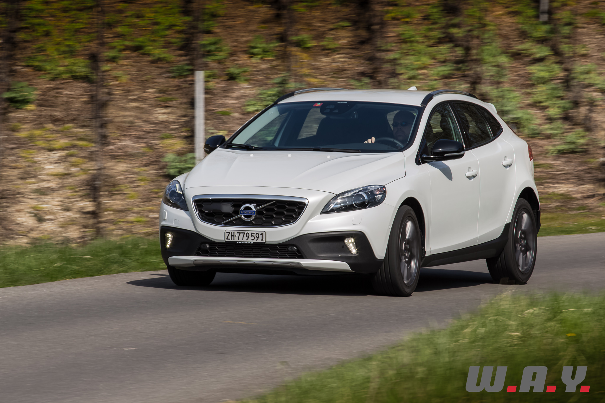VolvoV40CrossCountryT4AWD-24