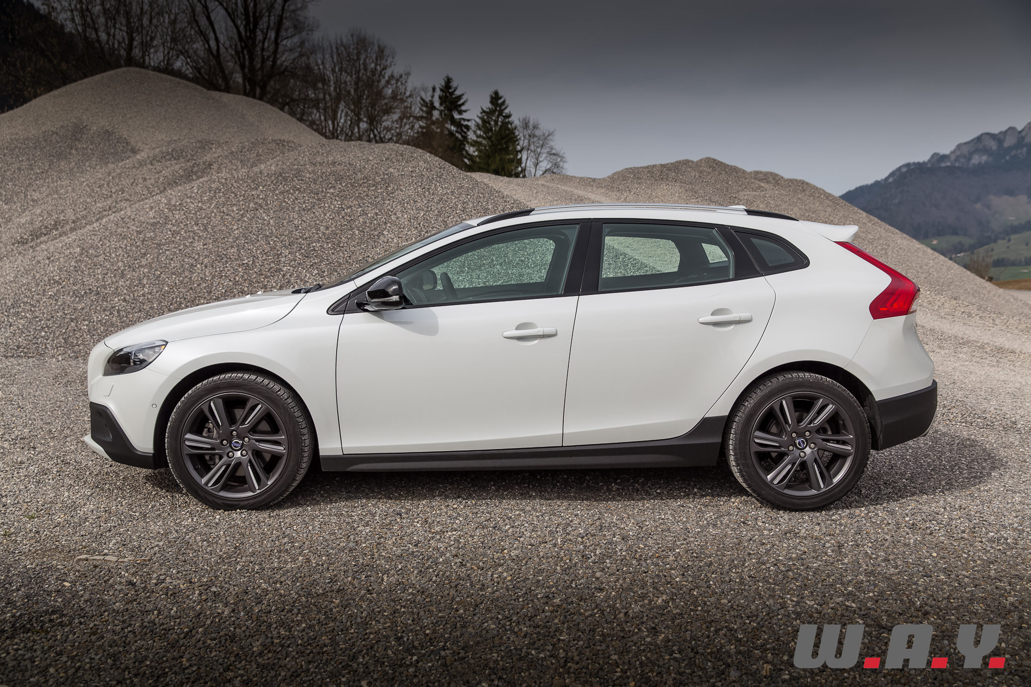VolvoV40CrossCountryT4AWD-27