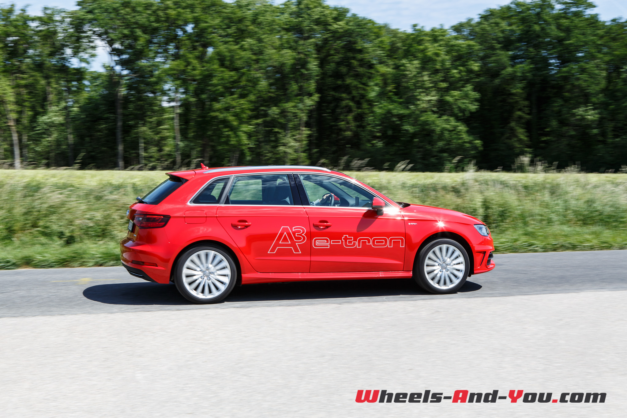 audi-a3-etron-7