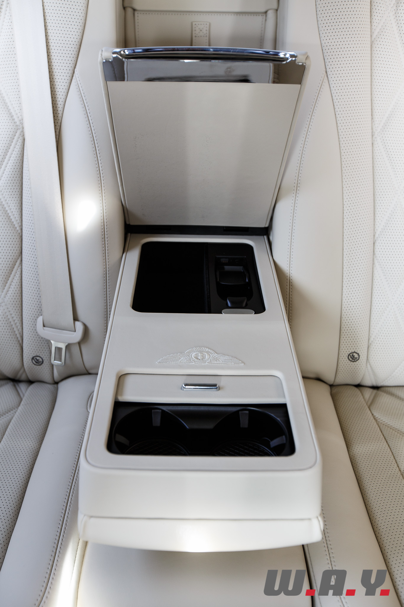 bentley flying spur w12-38