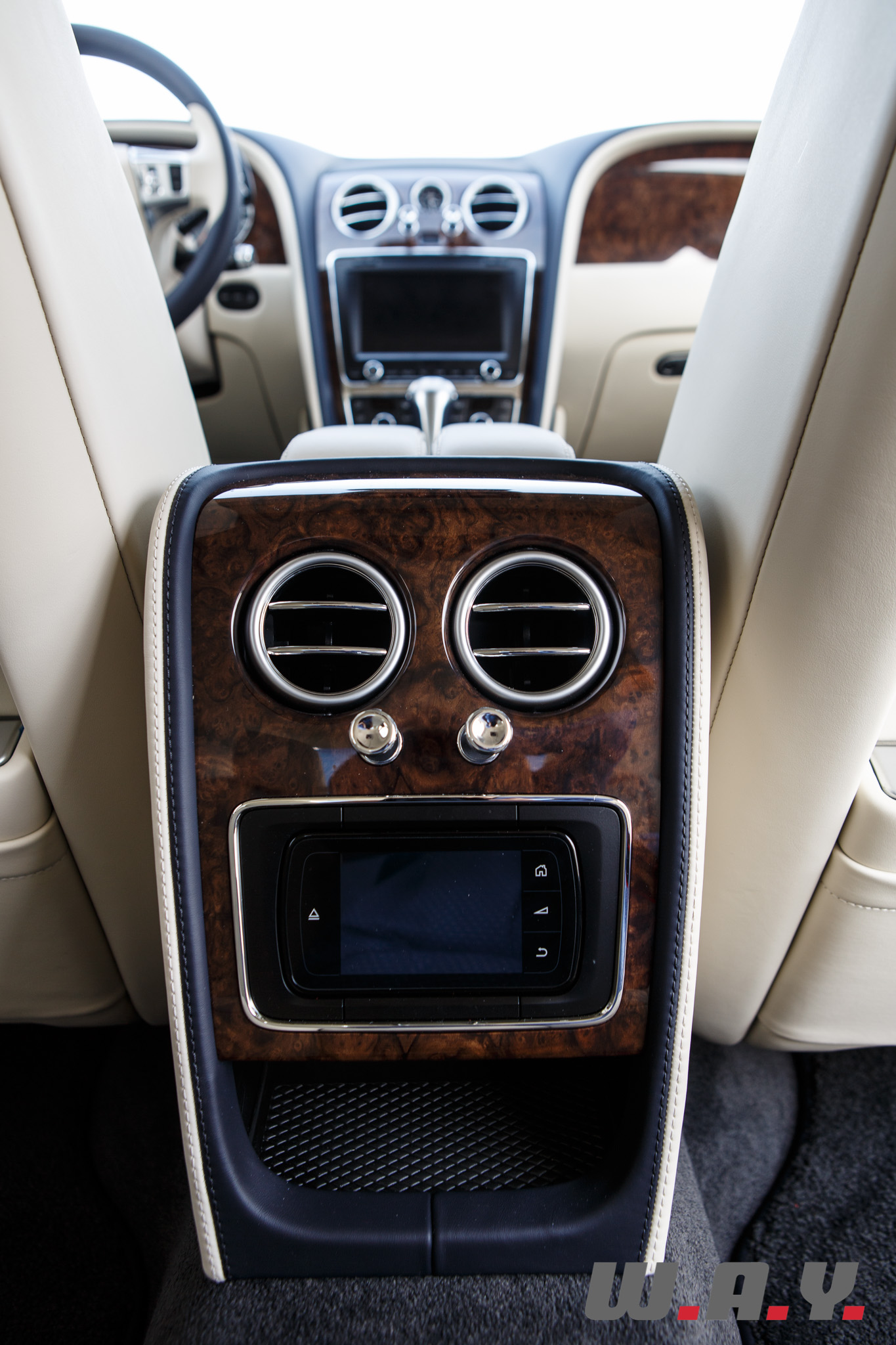 bentley flying spur w12-9