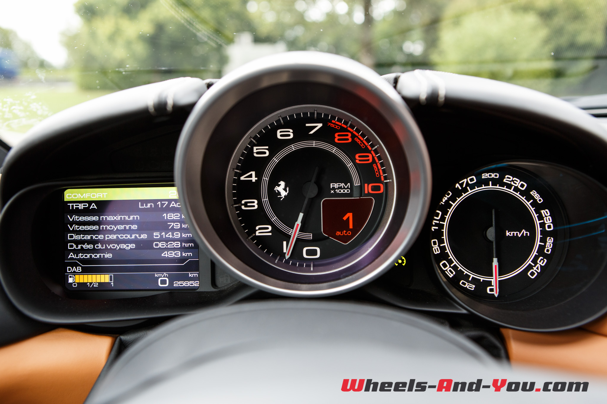 ferrari-california-t-2