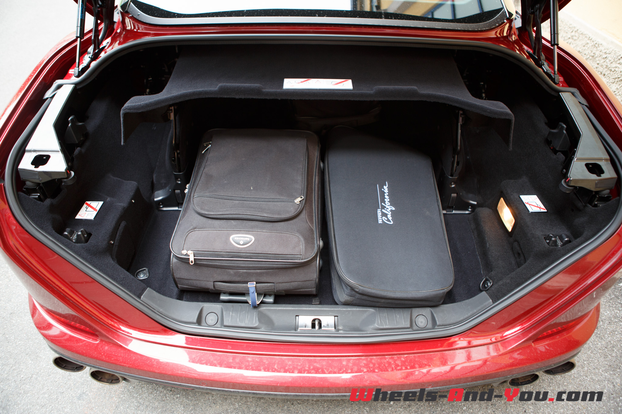 ferrari-california-t-9