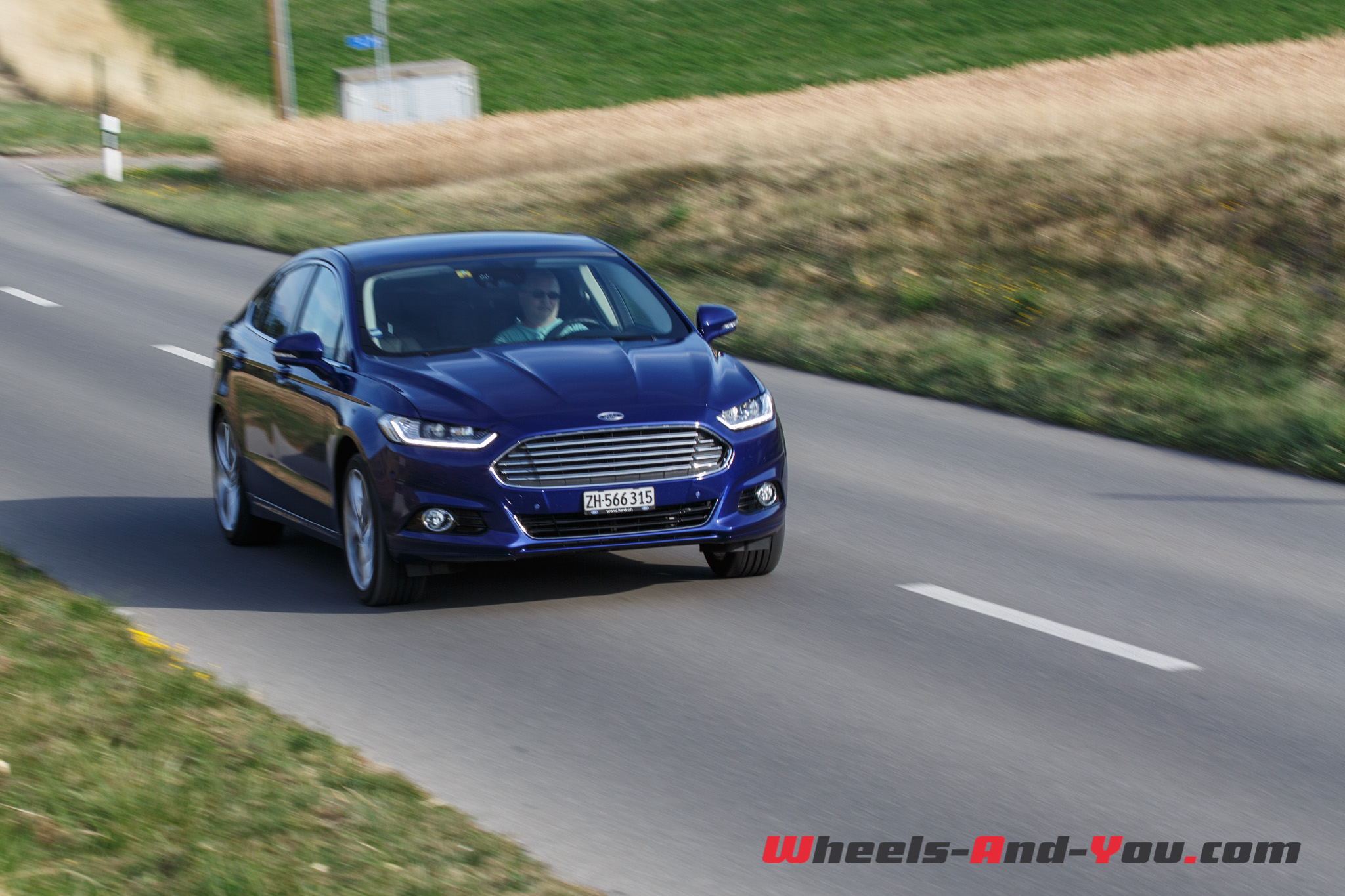 ford mondeo-1