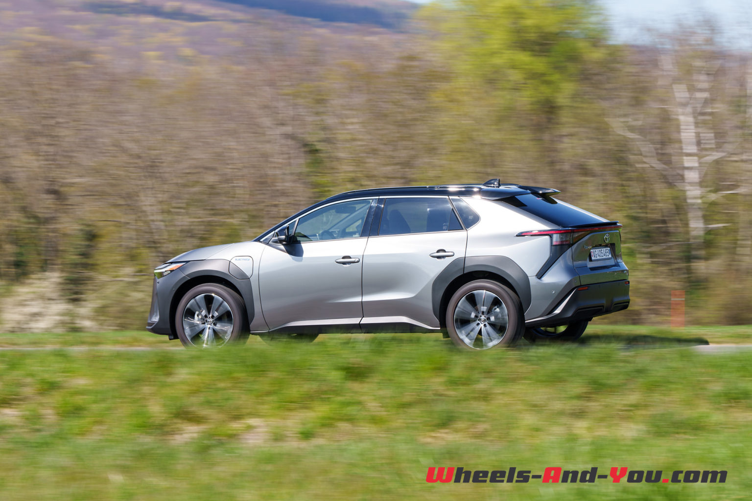 Essai – Toyota bZ4X : Le précurseur de l’hybride passe au tout ...