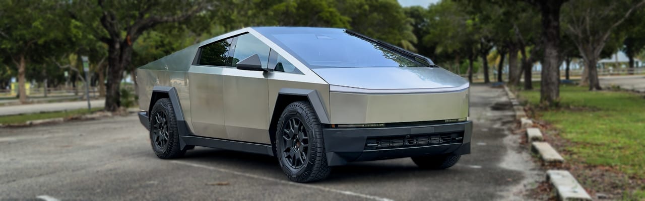 Essai – Tesla Cybertruck AWD : Un OVNI chez l’oncle Sam