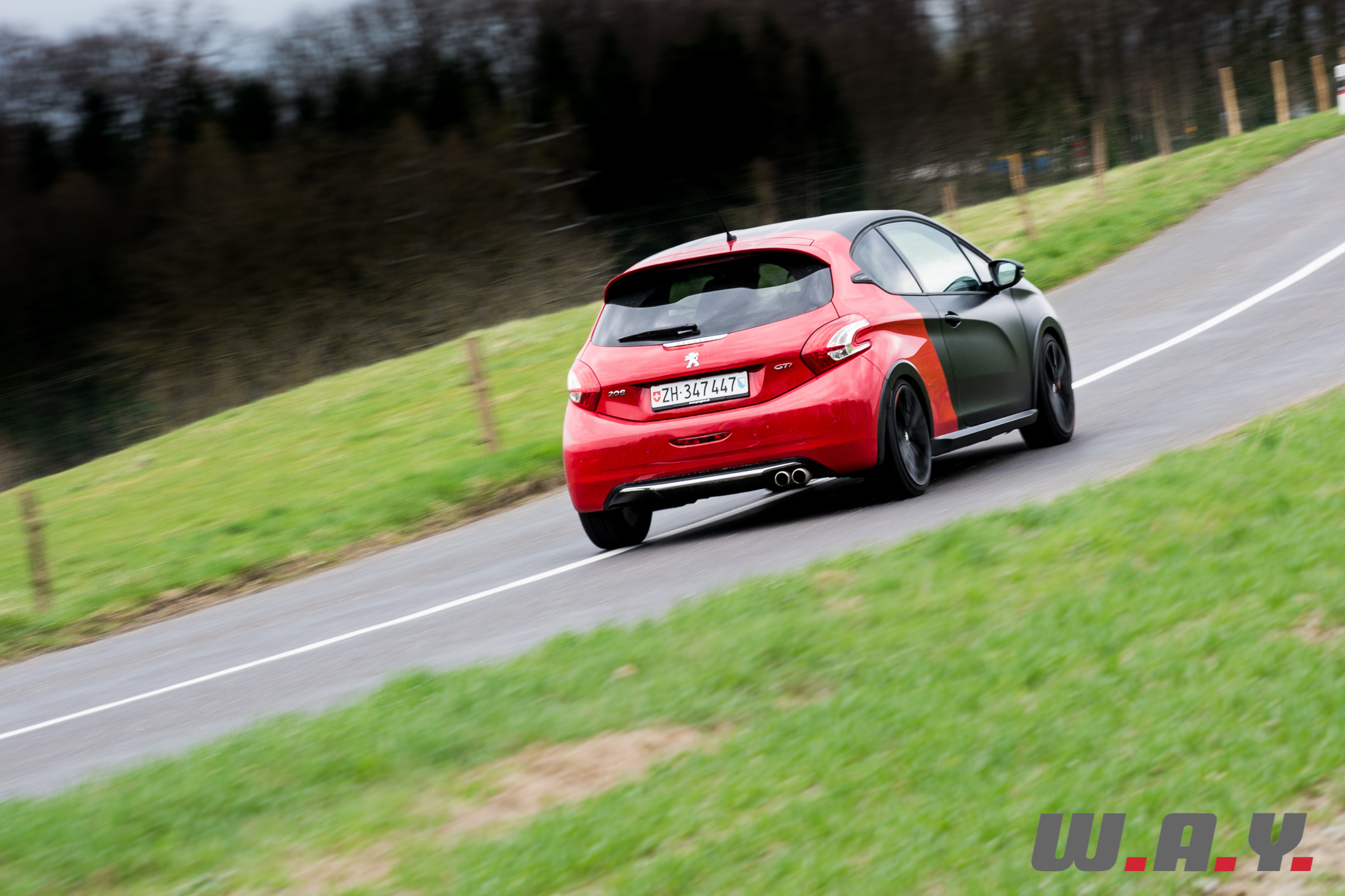 208GTI30th-30