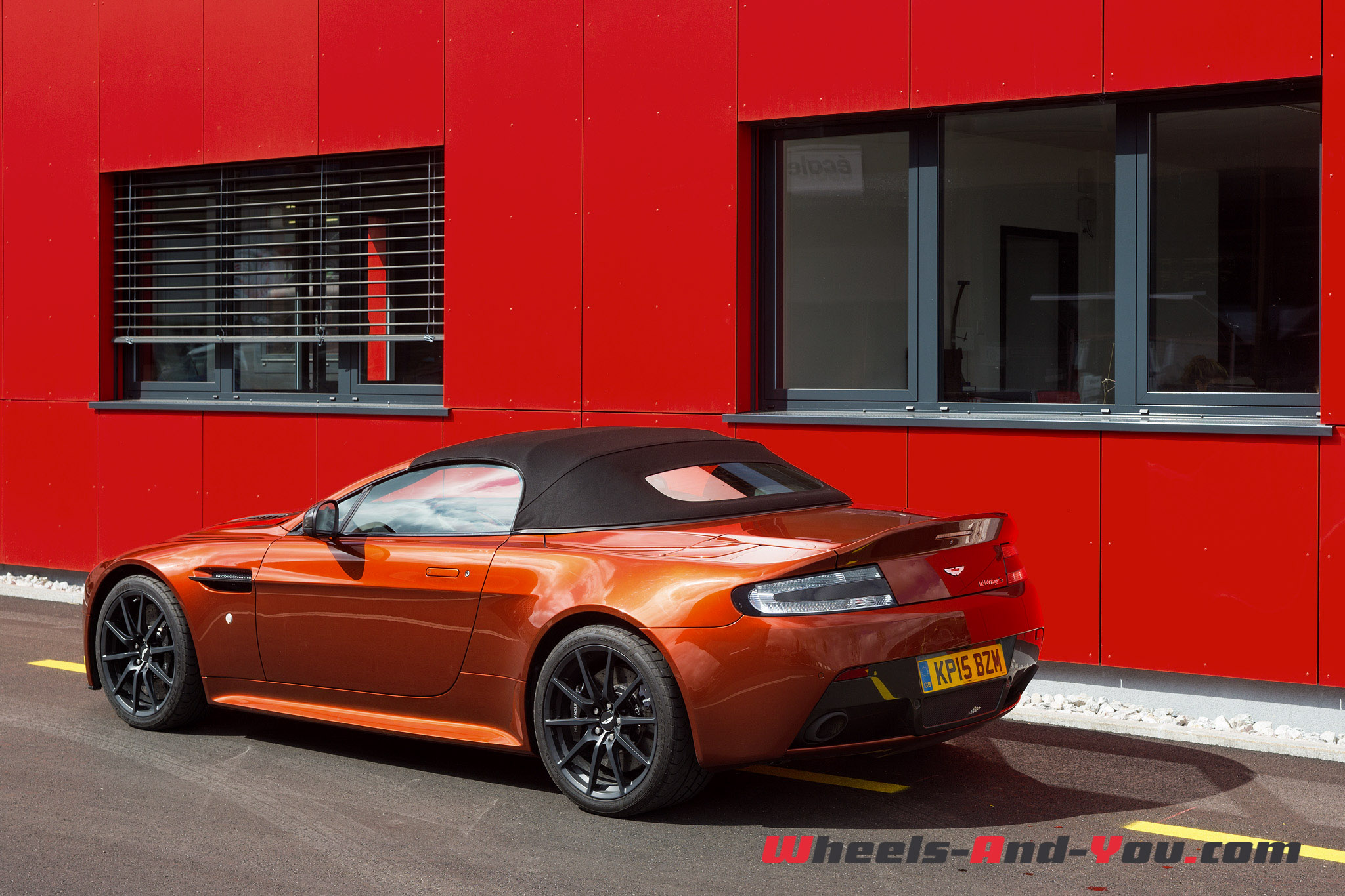 AMV12S Roadster-14