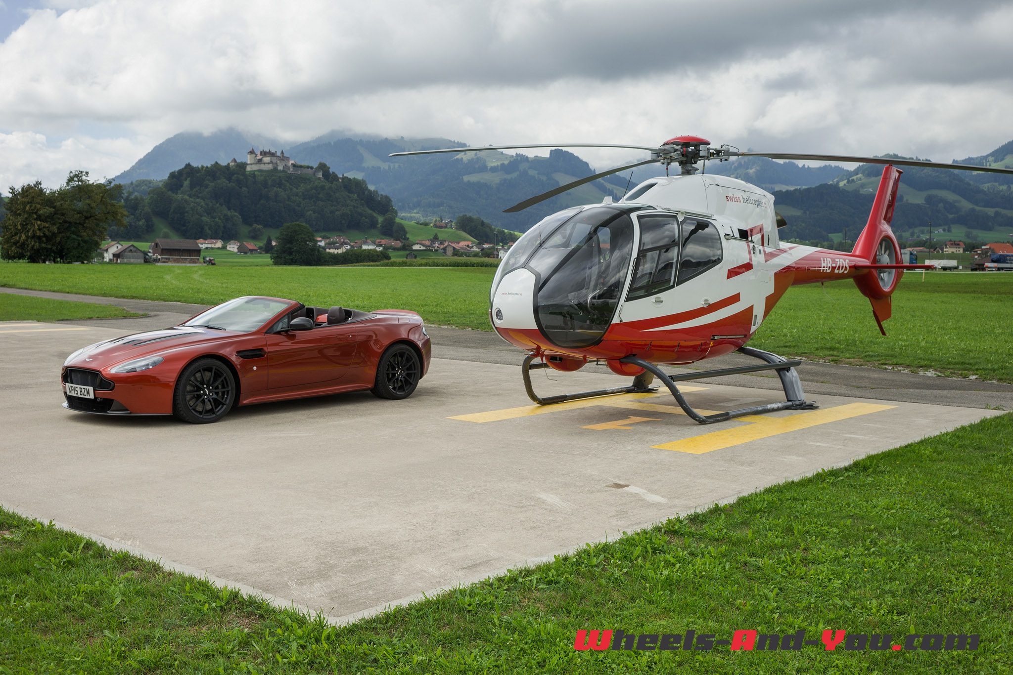 AMV12S Roadster-16