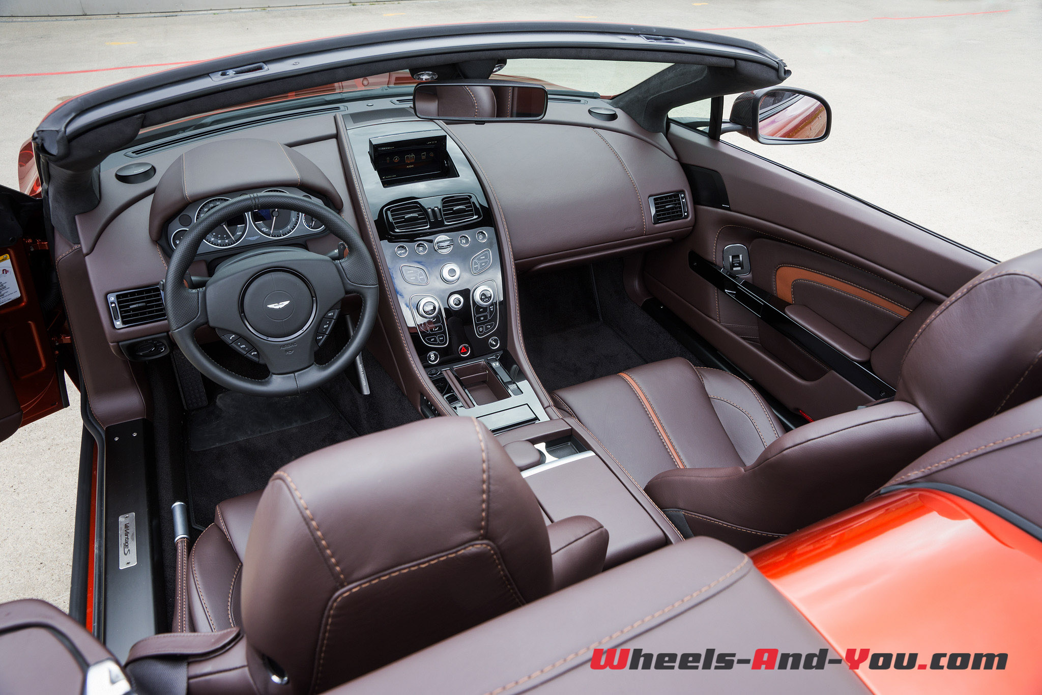 AMV12S Roadster-21