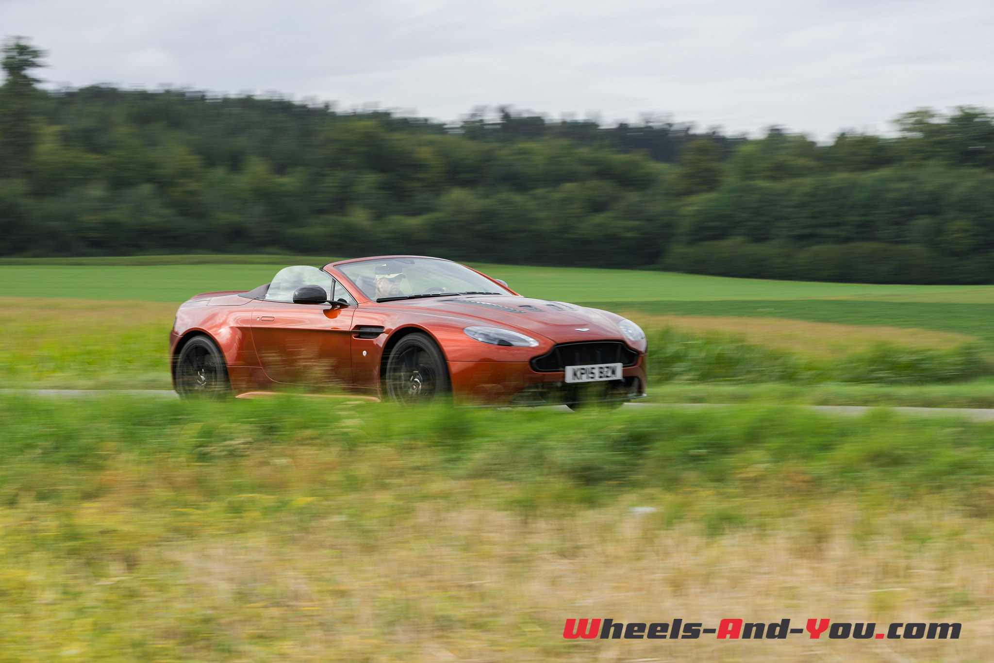 AMV12S Roadster-28