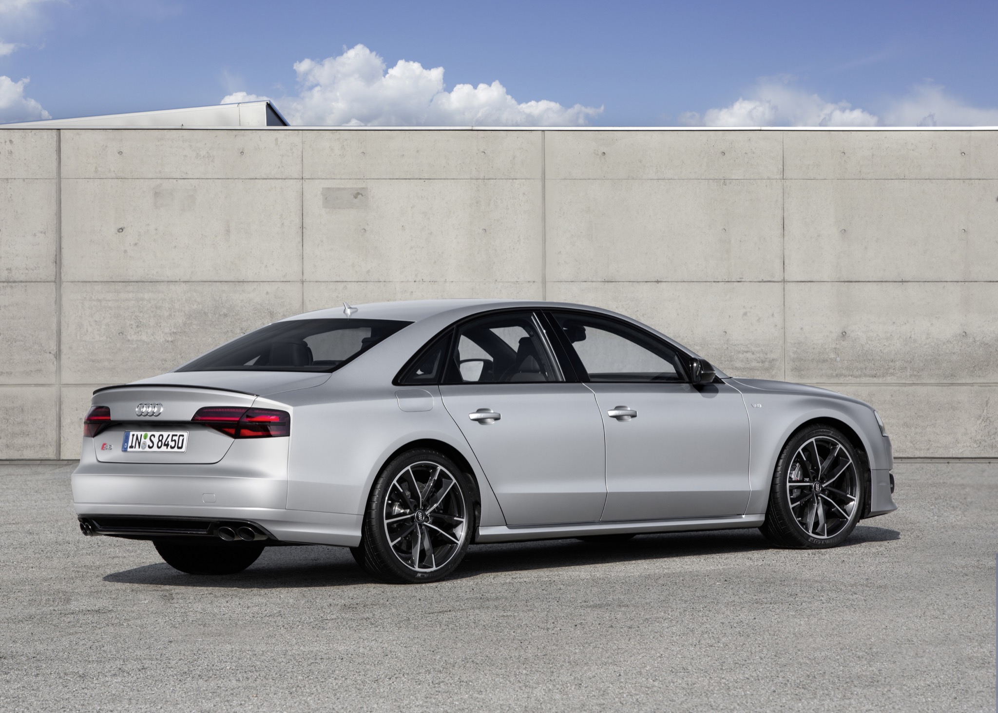AudiS8plus 02