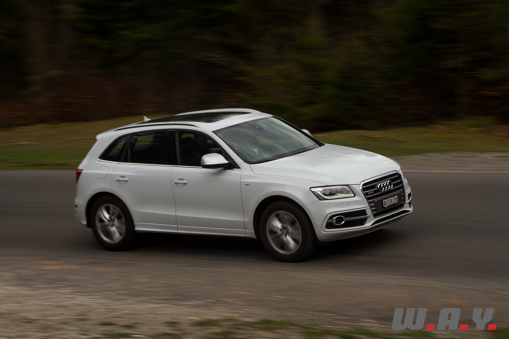 AudiSQ5-8