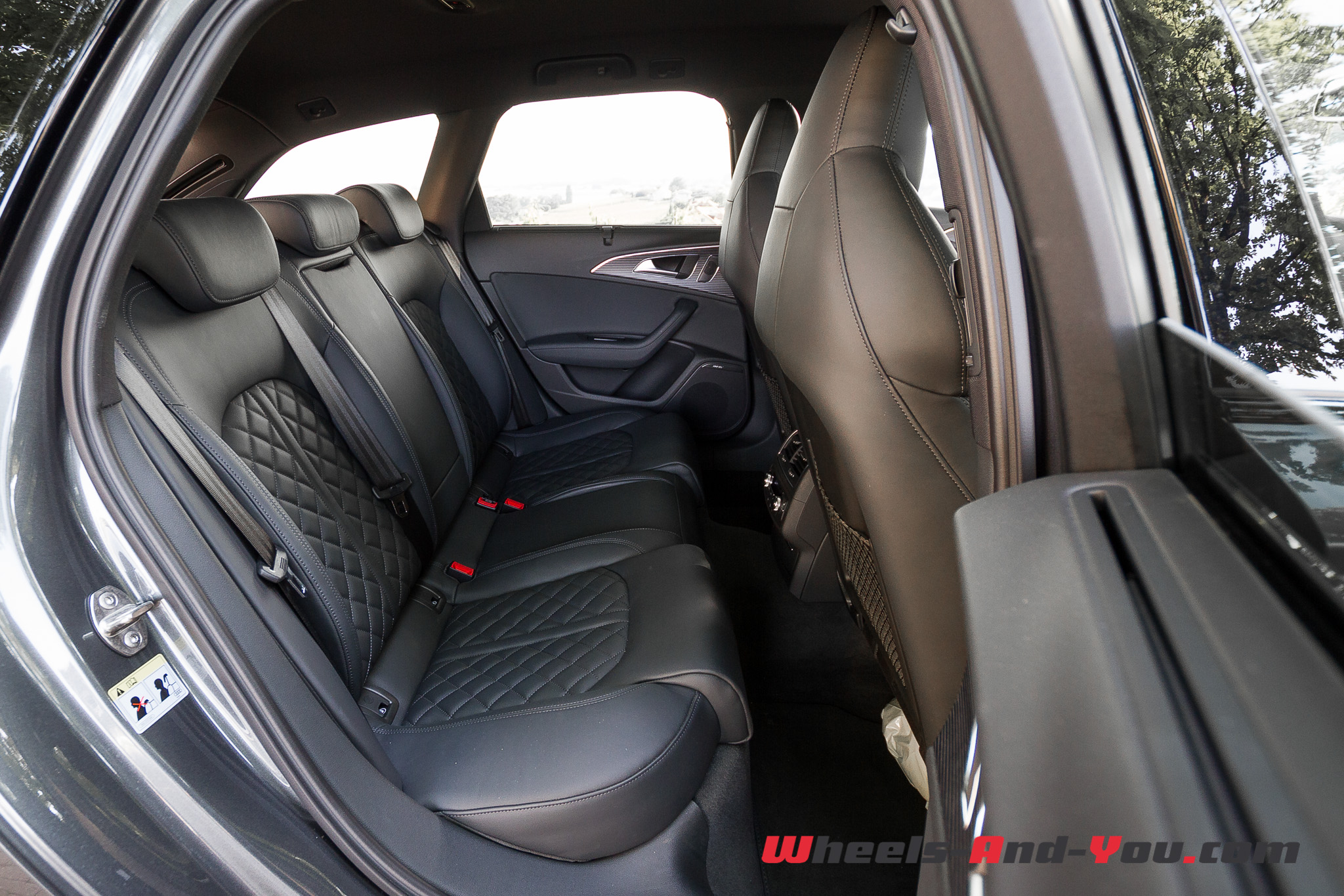 Audi A6-12