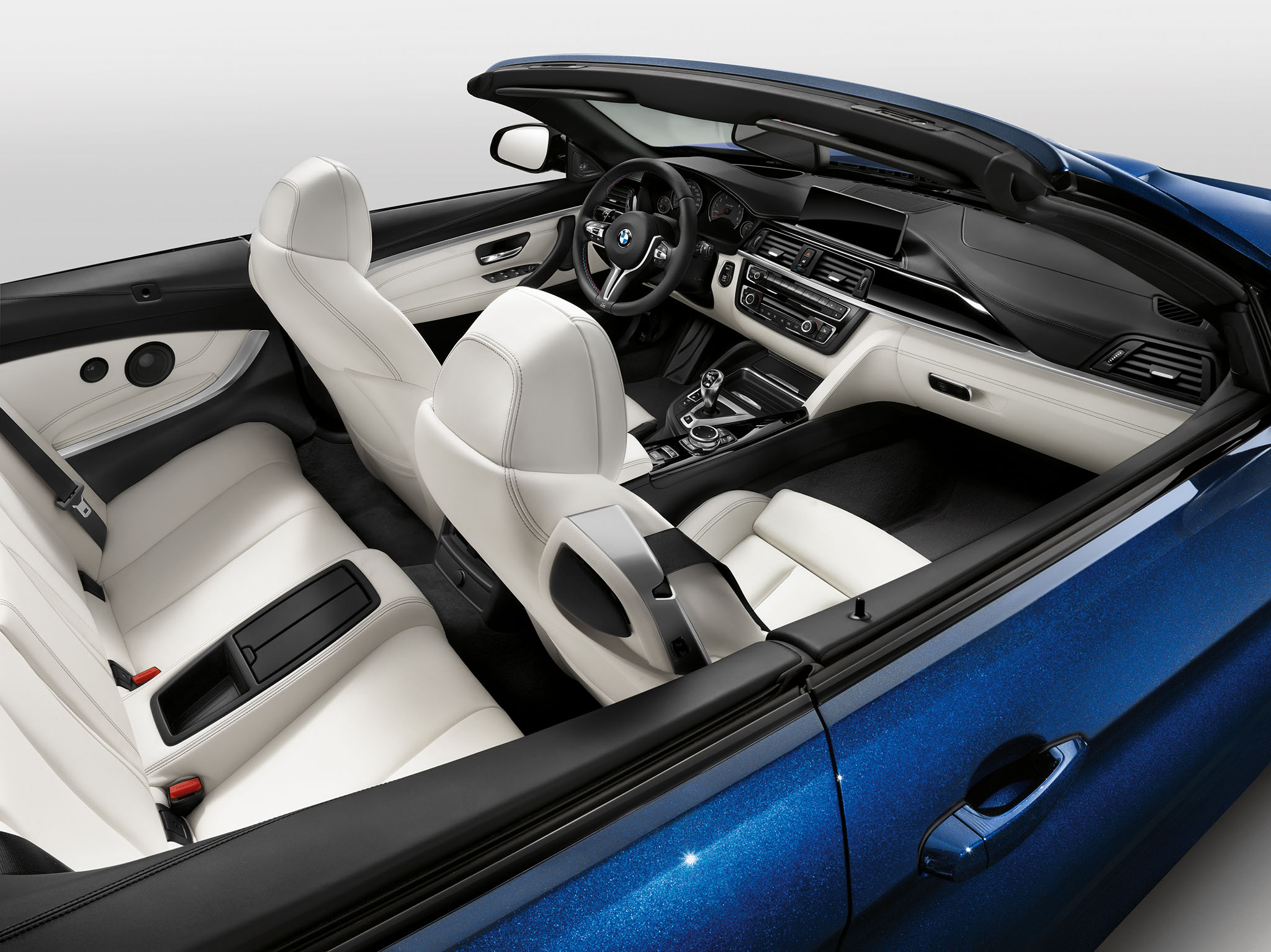BMWM4Cabrio 10