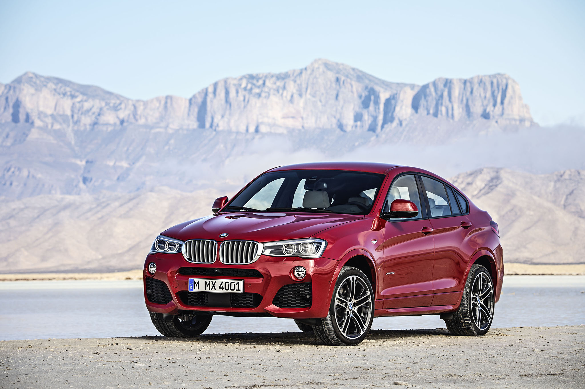 BMWX4 01