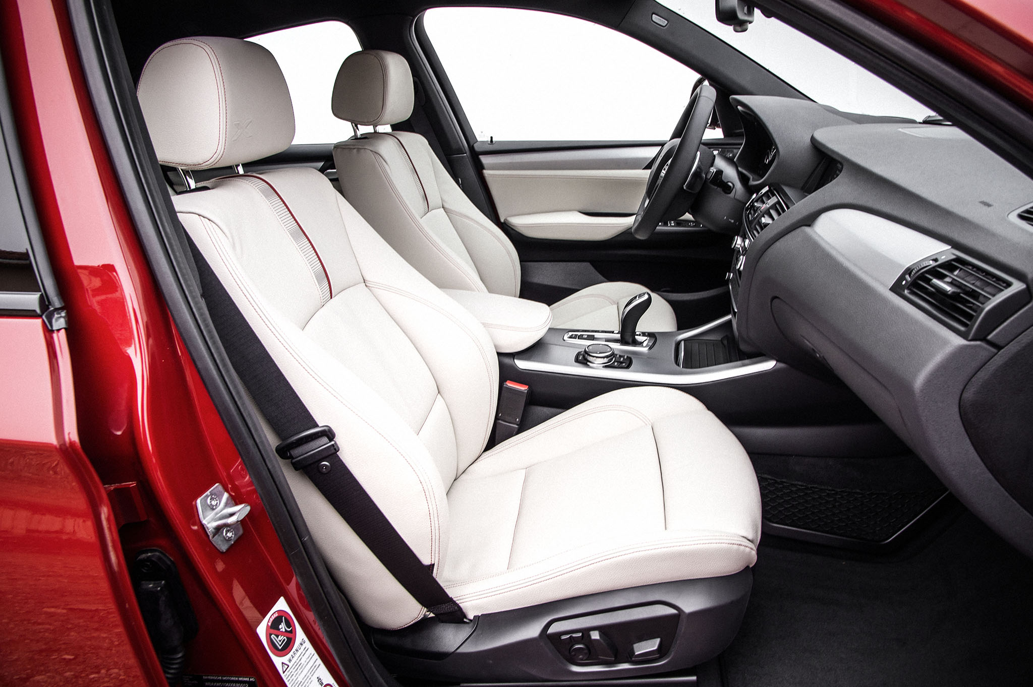 BMWX4 05