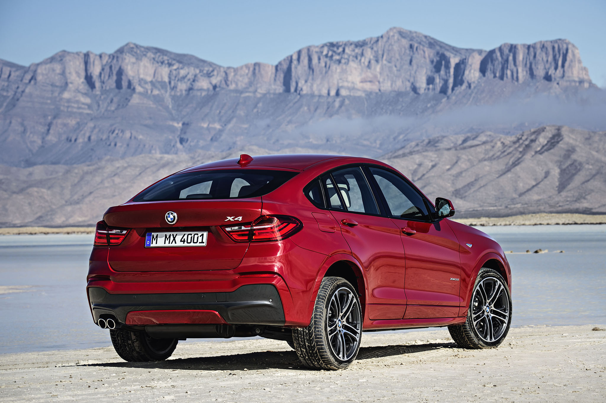 BMWX4 12